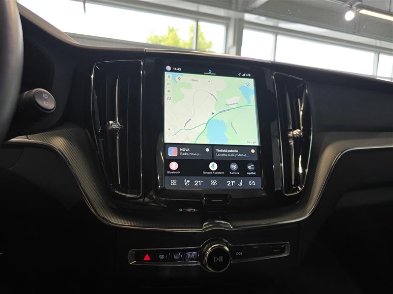 Volvo XC60 T8 AWD LONG RANGE PLUS DARK TAKUU 24KK/40TKM