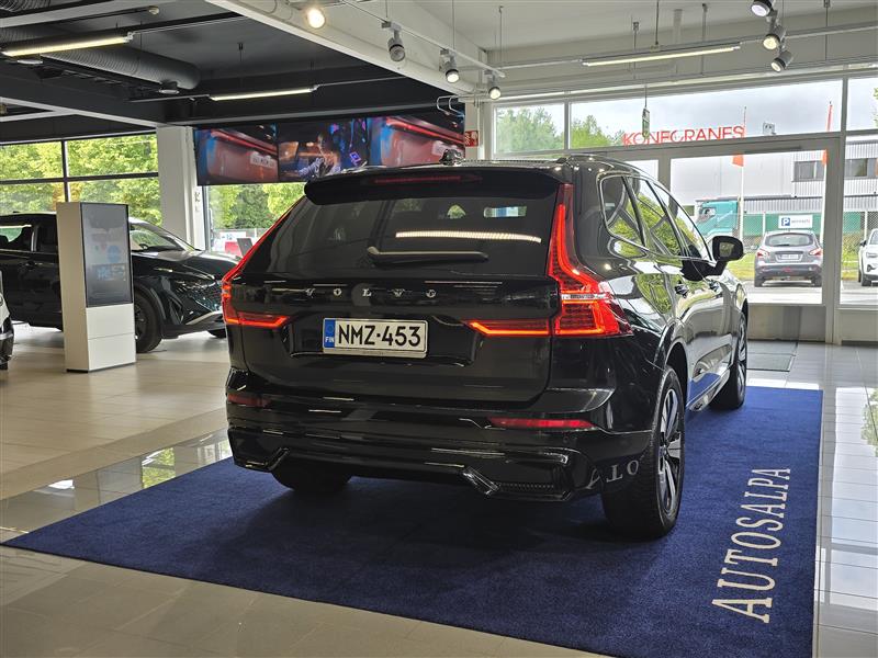 Volvo XC60 T8 AWD LONG RANGE PLUS DARK TAKUU 24KK/40TKM