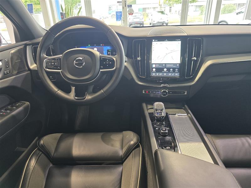 Volvo XC60 T8 AWD LONG RANGE PLUS DARK TAKUU 24KK/40TKM