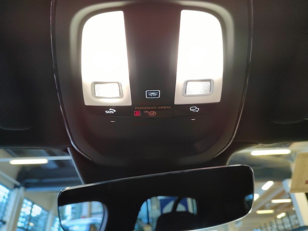 Volvo XC40 B3 MHEV BUSINESS PLUS DARK DCT TAKUU 24KK/40TKM.