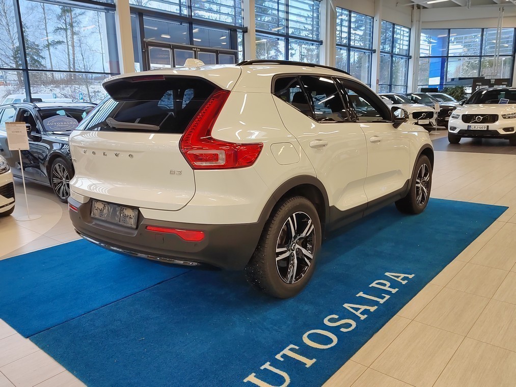 Volvo XC40 B3 MHEV BUSINESS PLUS DARK DCT TAKUU 24KK/40TKM.