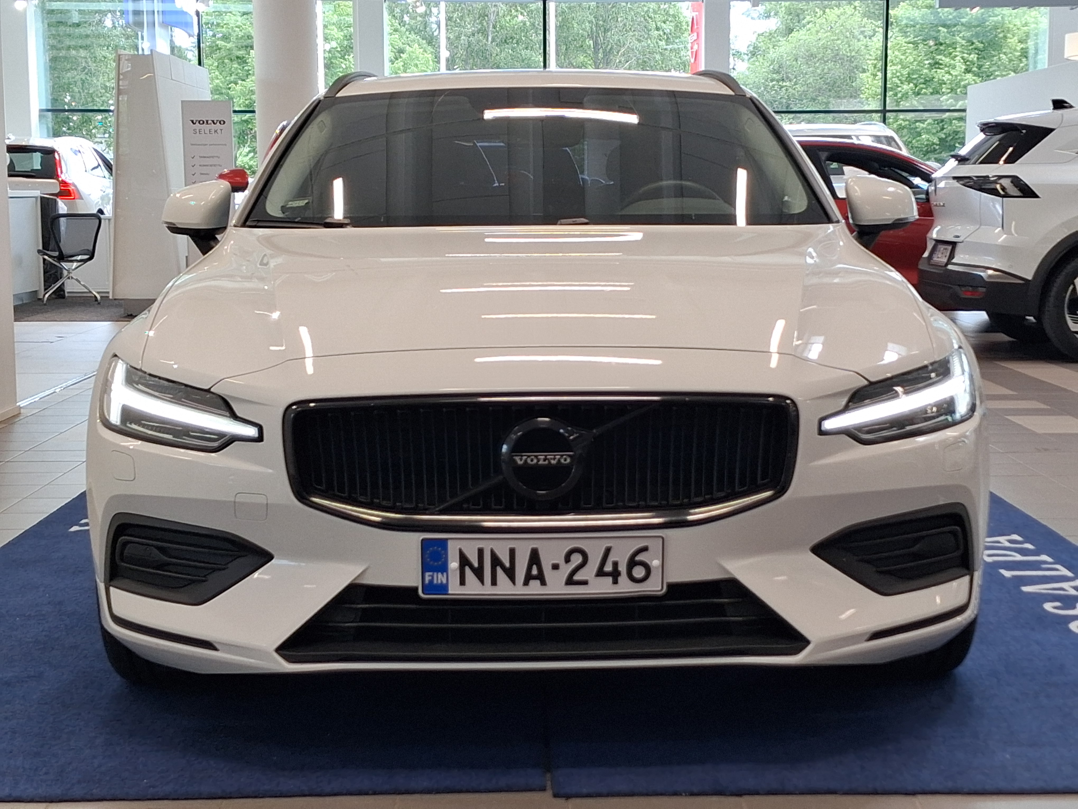 Volvo V60 2022, kuva 2/21