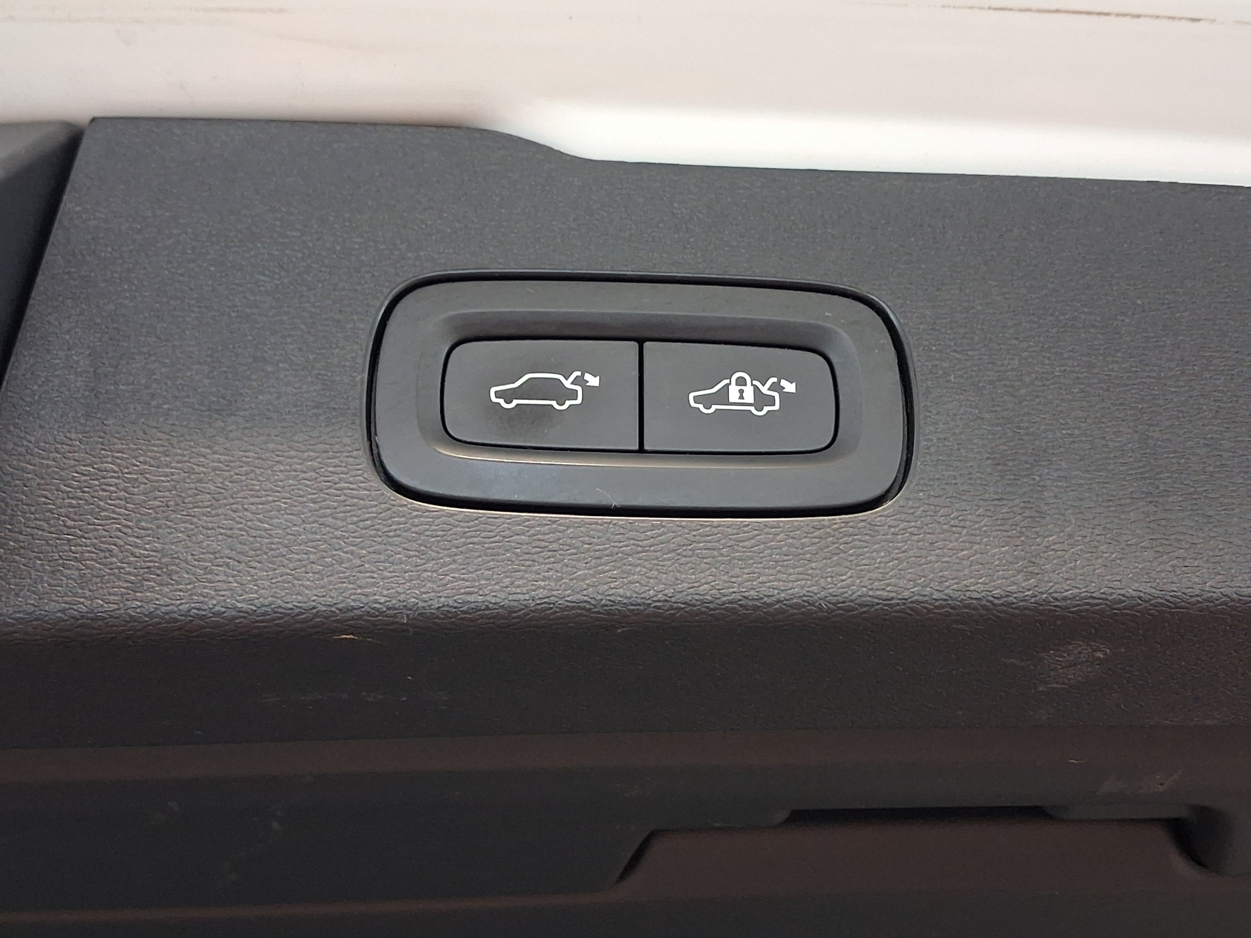 Volvo V60 2022, kuva 6/21