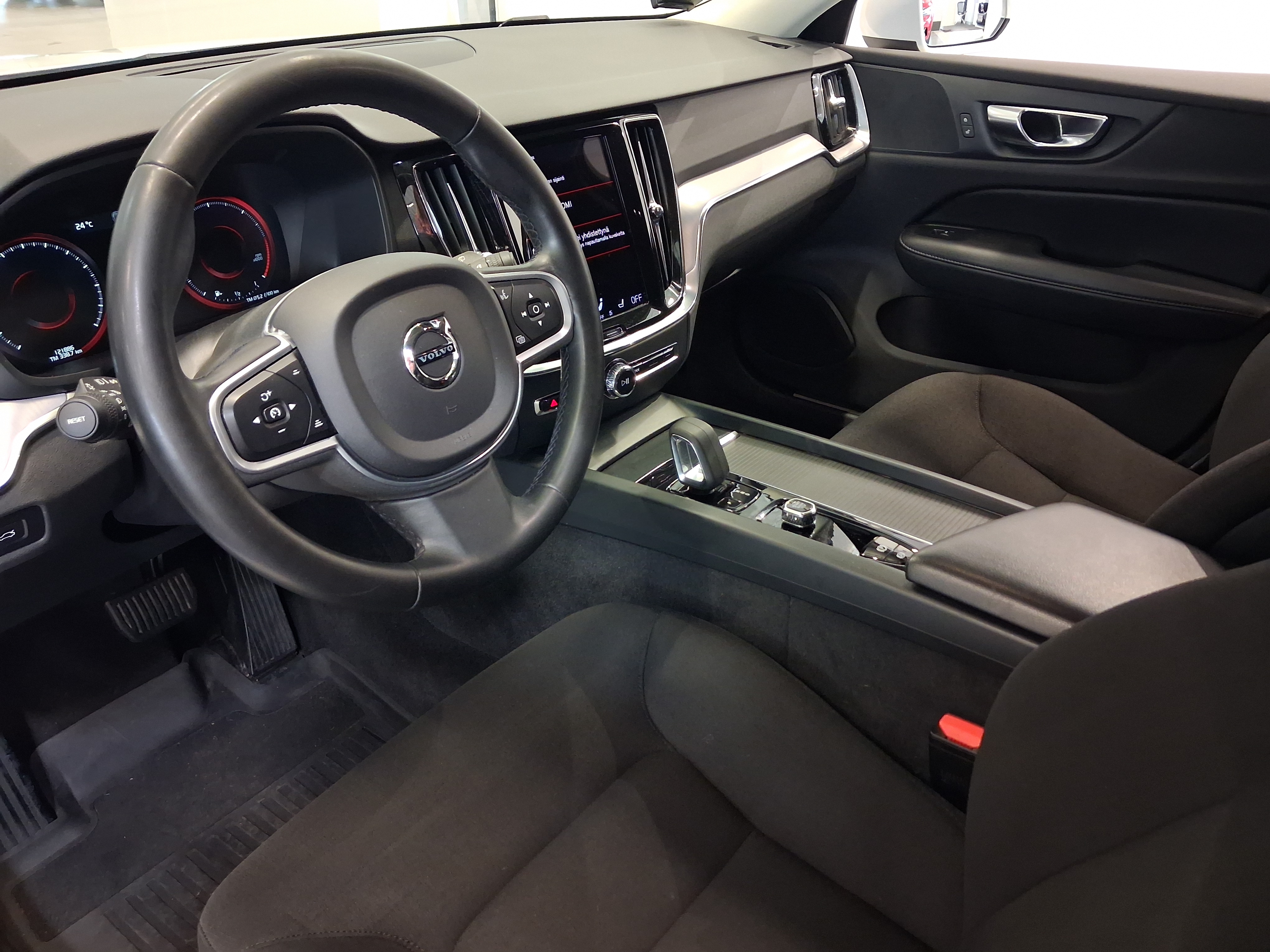 Volvo V60 2022, kuva 7/21