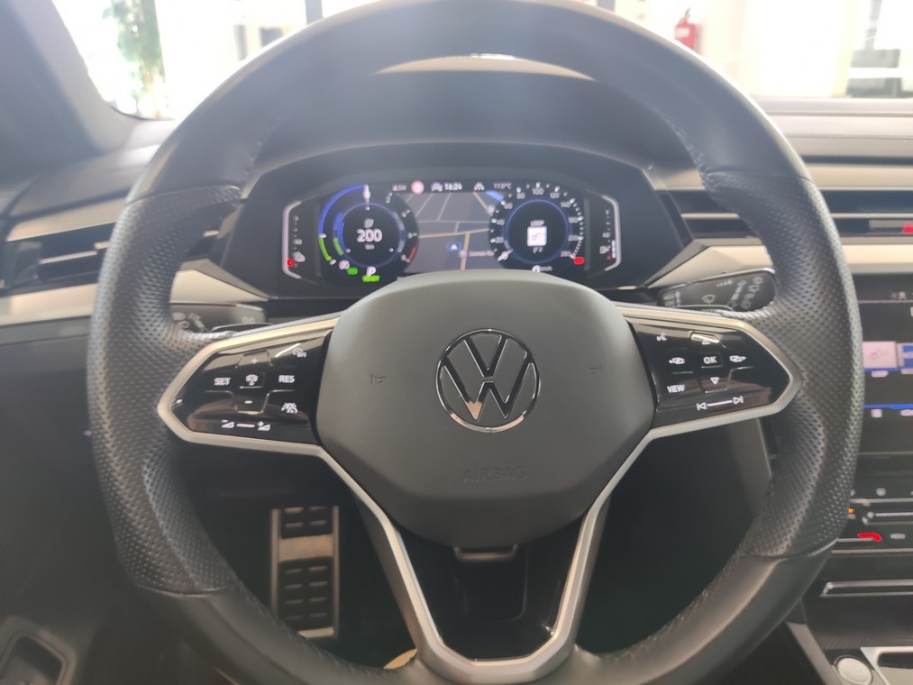 Volkswagen ARTEON SHOOTING BRAKE R-LINE BUSINESS EHYBRID 160 KW DSG-
