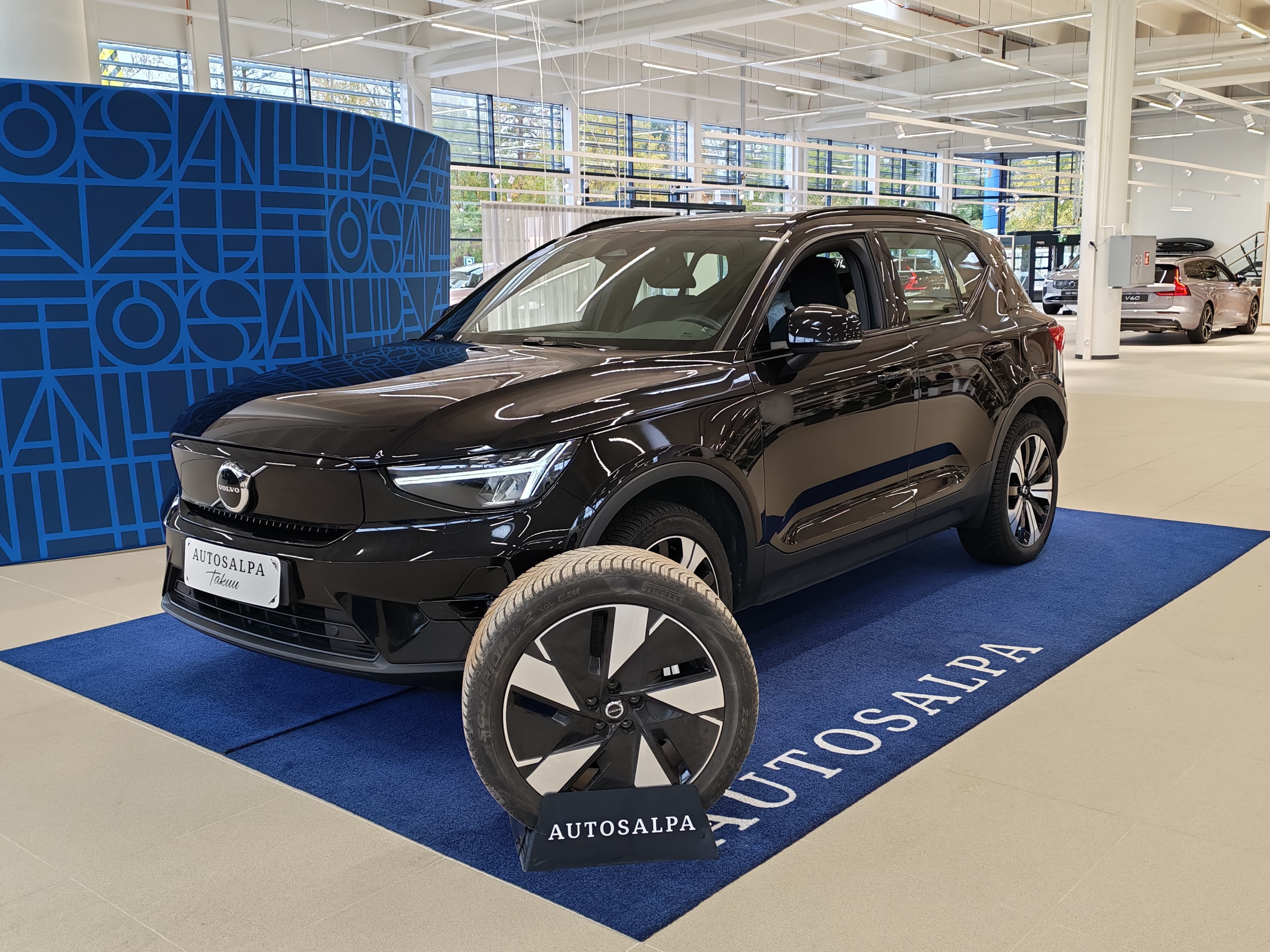 Volvo XC40 Recharge Twin Plus 2024, bild 2/21