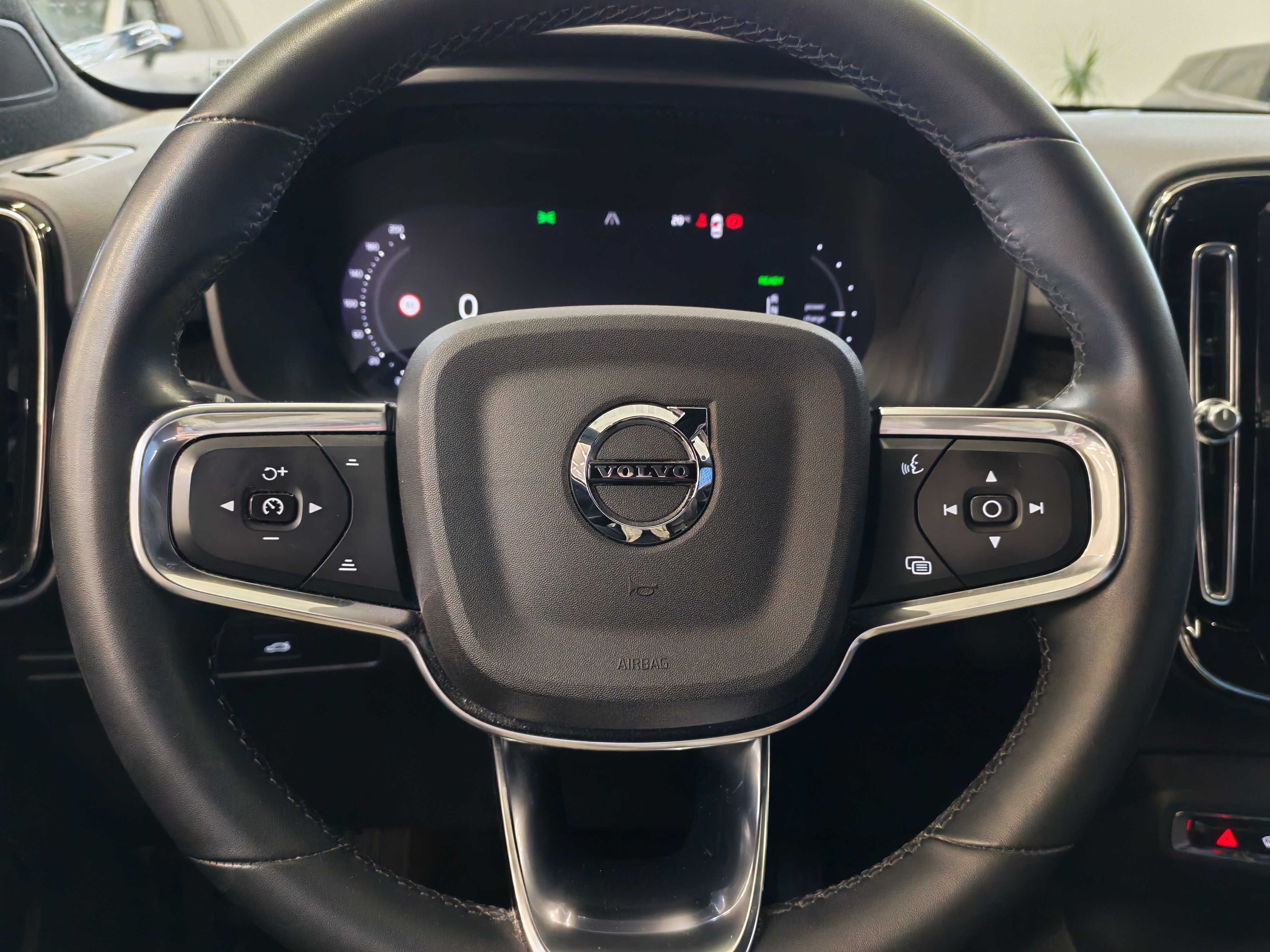 Volvo XC40 Recharge Twin Plus 2024, bild 6/21