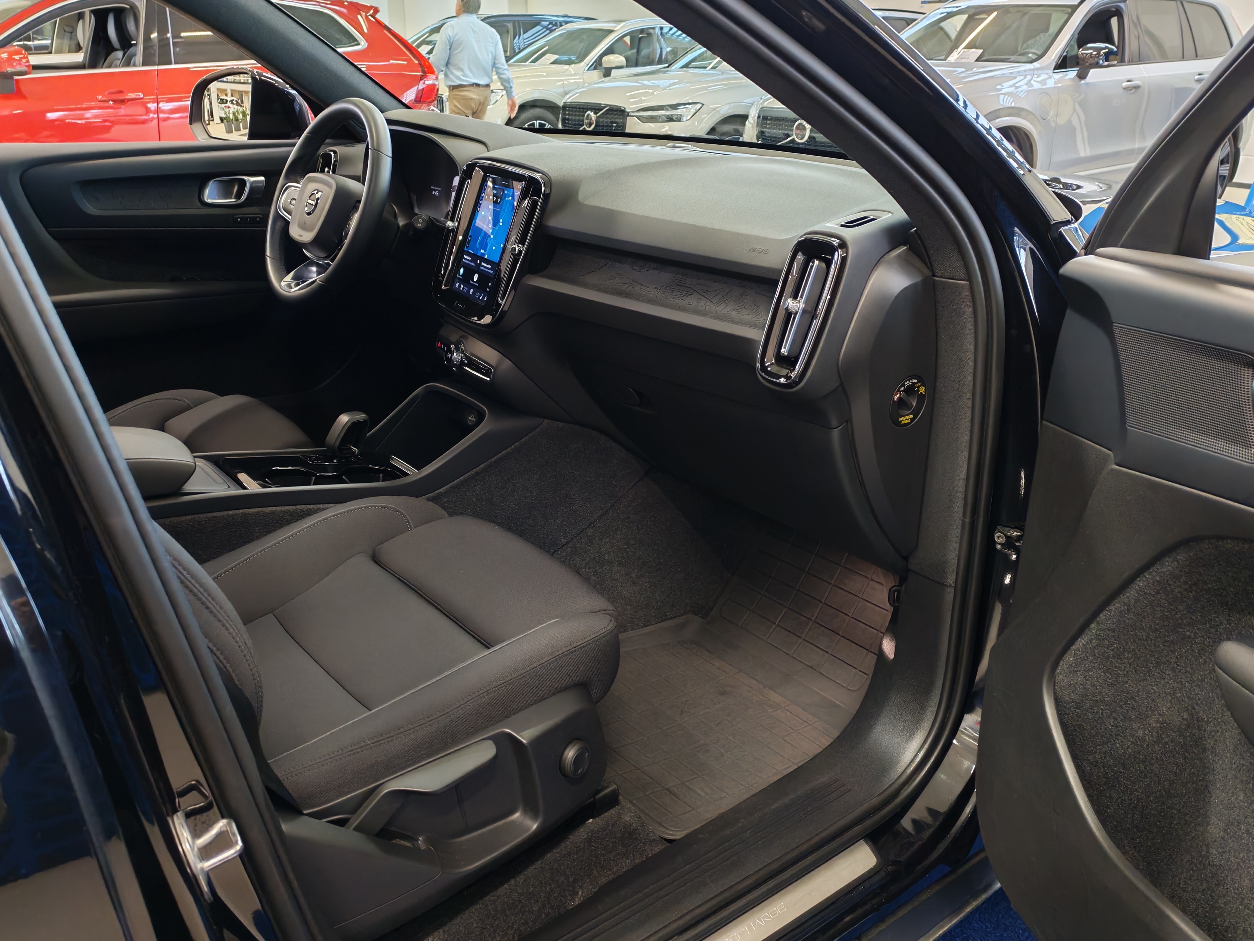 Volvo XC40 RECHARGE TWIN PLUS TAKUU 24KK/40TKM