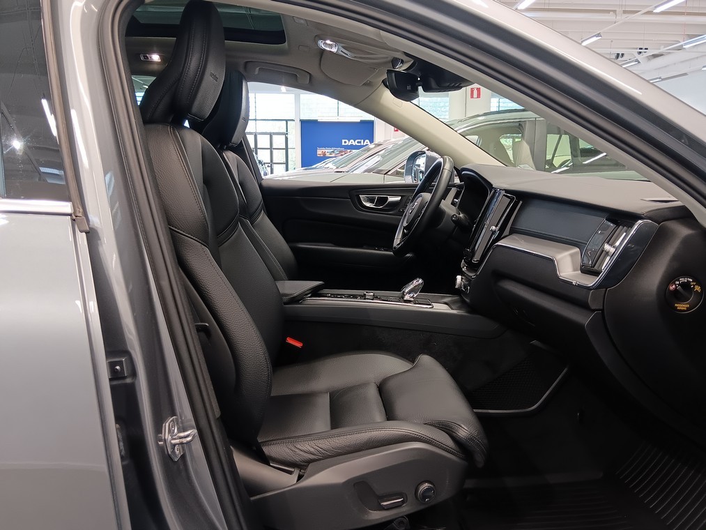 Volvo XC60 T8 TWE AWD INSCRIPTION AUT TAKUU 24KK/40TKM