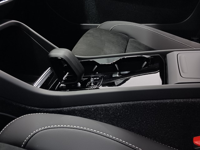 Volvo C40 RECHARGE TWIN ULTIMATE