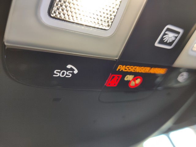Volvo C40 RECHARGE SINGLE PLUS.