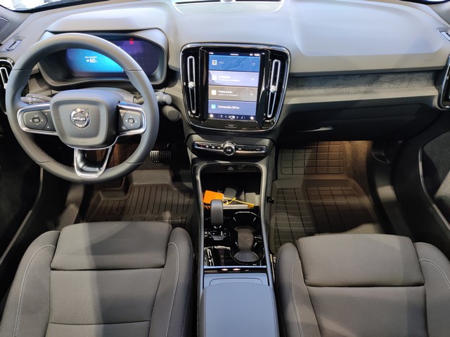 Volvo C40 RECHARGE SINGLE PLUS.