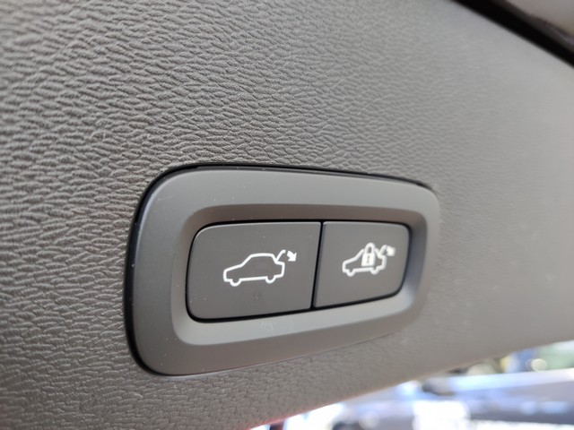Volvo C40 RECHARGE SINGLE PLUS.