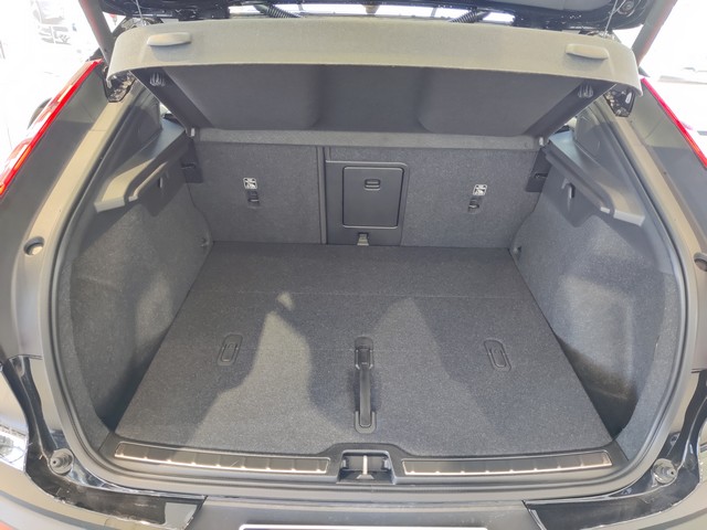 Volvo C40 RECHARGE SINGLE PLUS.