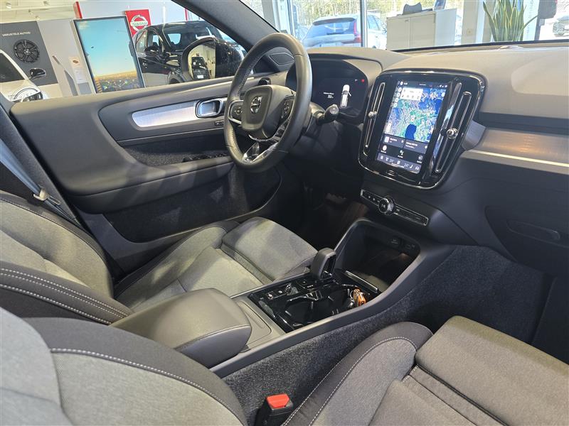 Volvo XC40 B3 MHEV BUSINESS PLUS DARK DCT AUT.TAKUU 24KK/40TK
