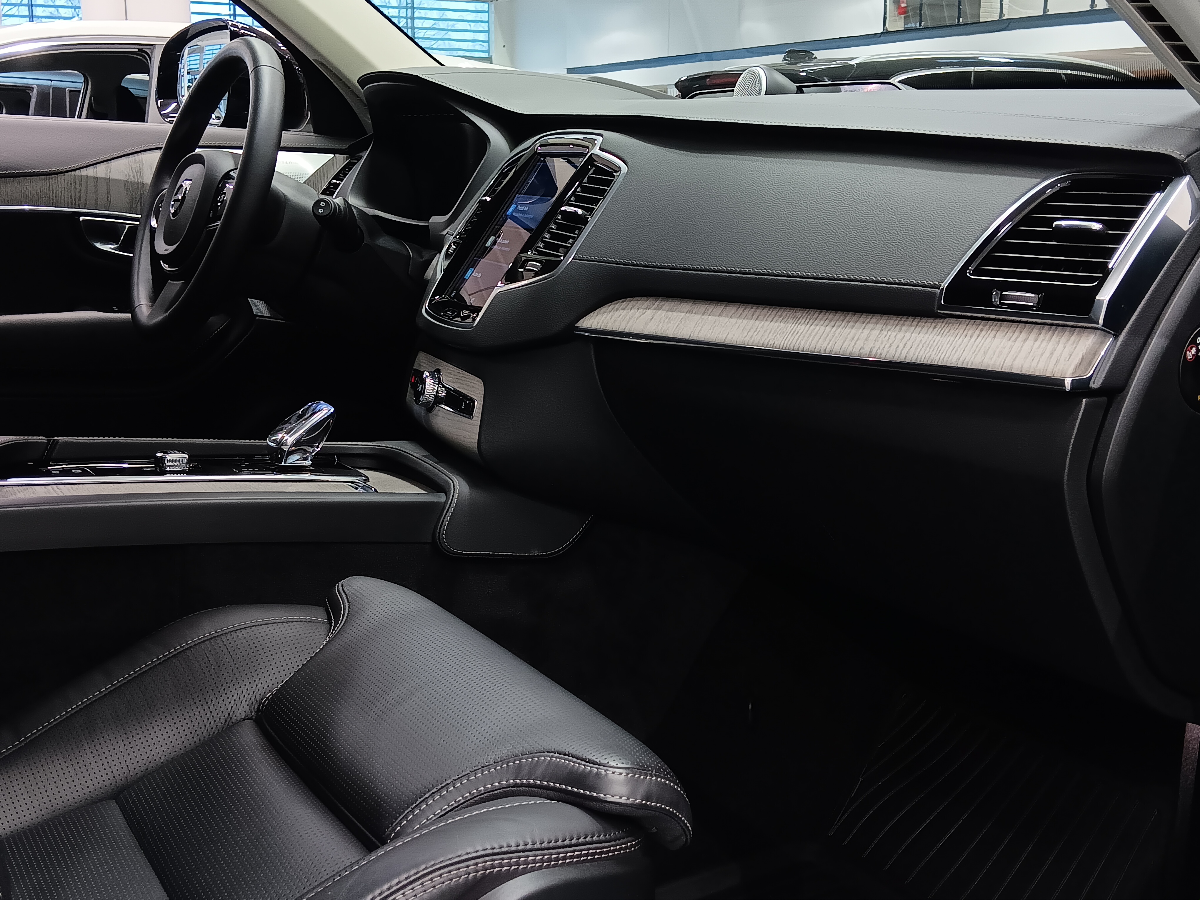 Volvo XC90 T8 AWD LONG RANGE ULTRA PRO DARK TAKUU 24KK/40TKM