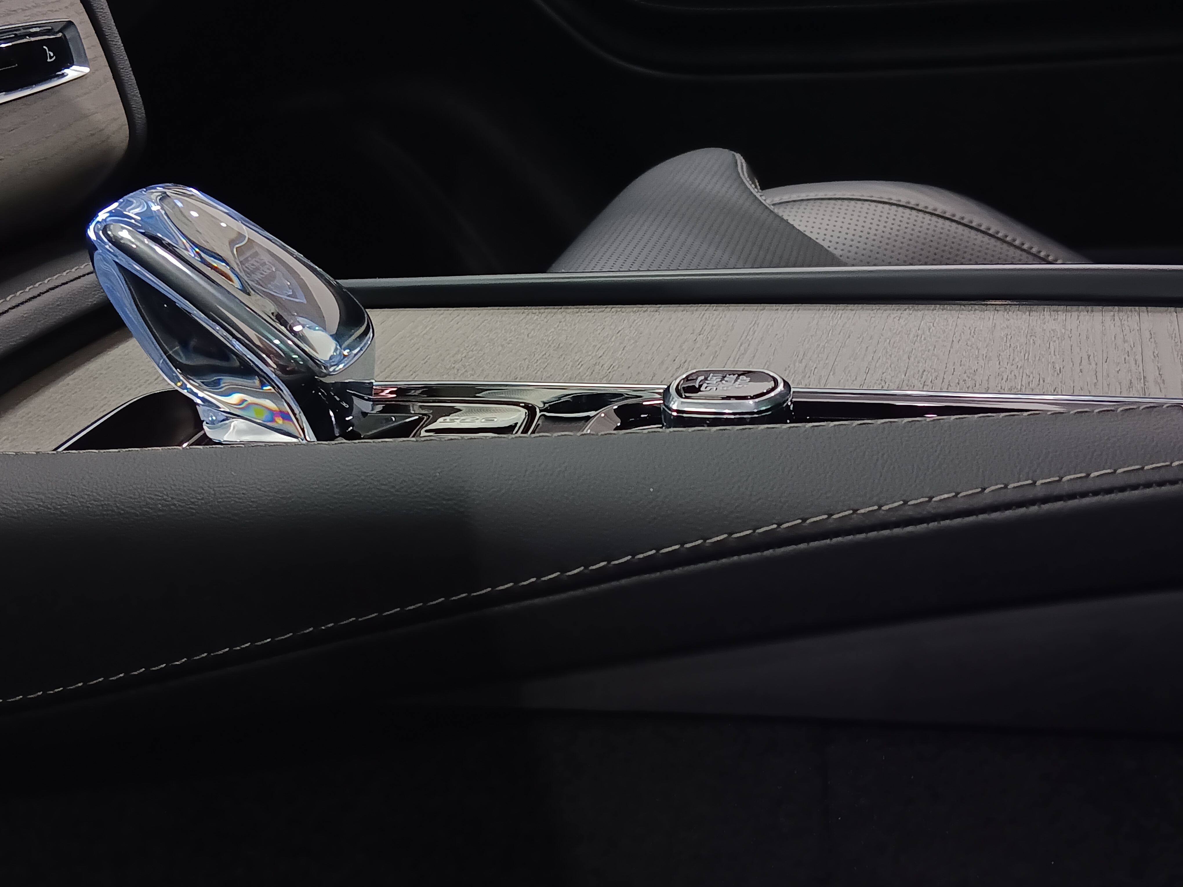 Volvo XC90 T8 AWD LONG RANGE ULTRA PRO DARK TAKUU 24KK/40TKM