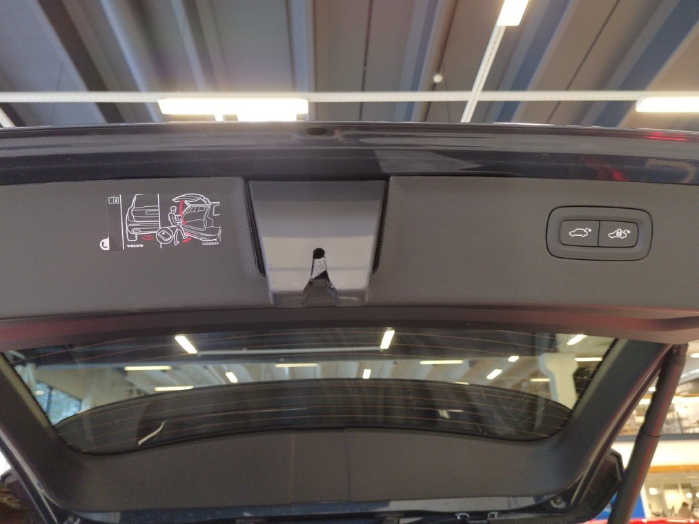 Volvo XC90 T8 AWD LONG RANGE ULTRA PRO DARK AUT.