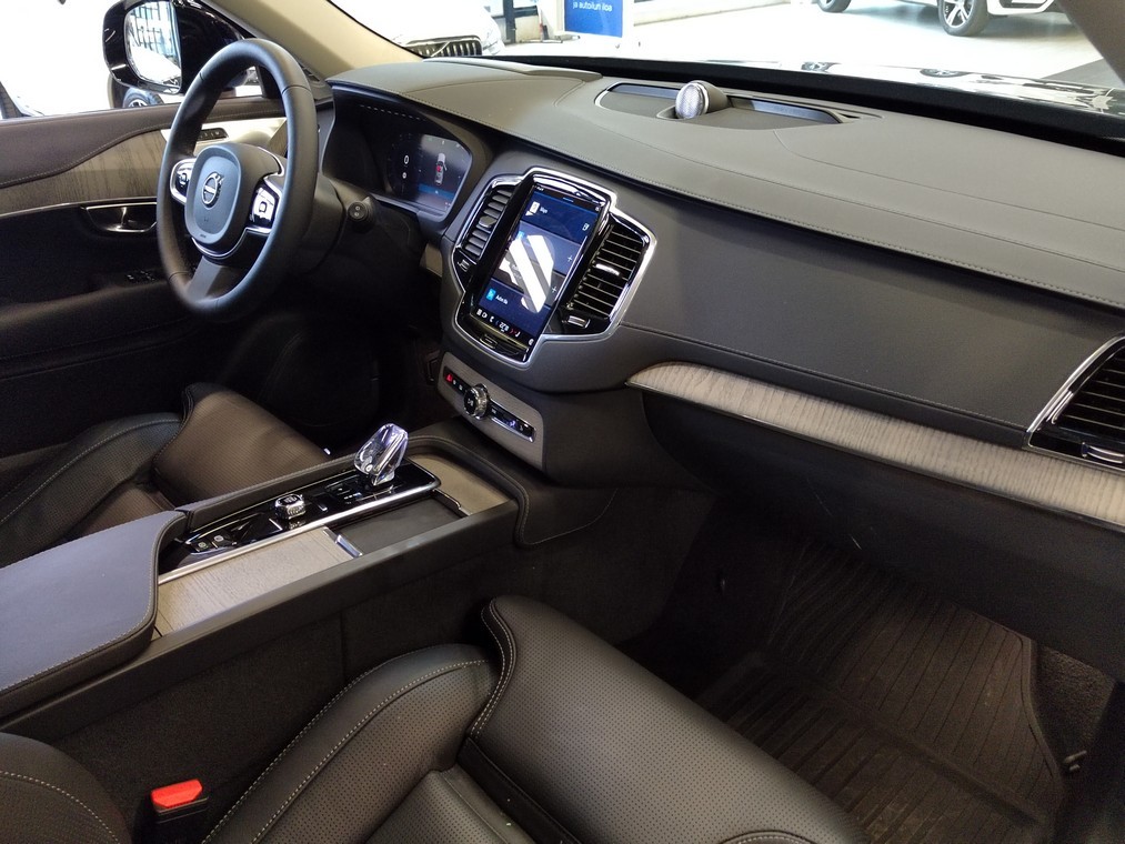 Volvo XC90 T8 AWD LONG RANGE ULTRA PRO DARK AUT.