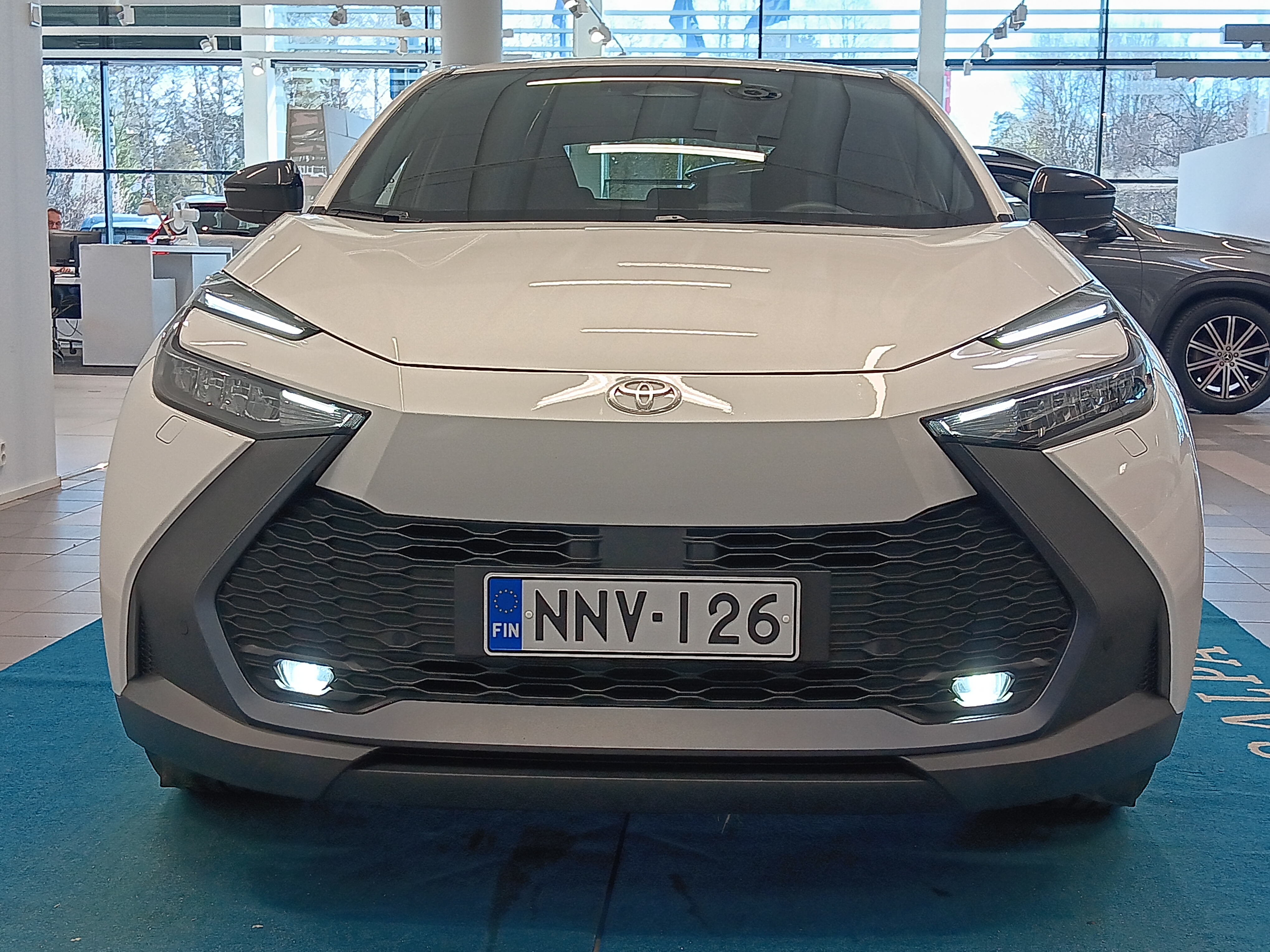 Toyota C-HR 2,0 HYBRID AWD-I INTENSE
