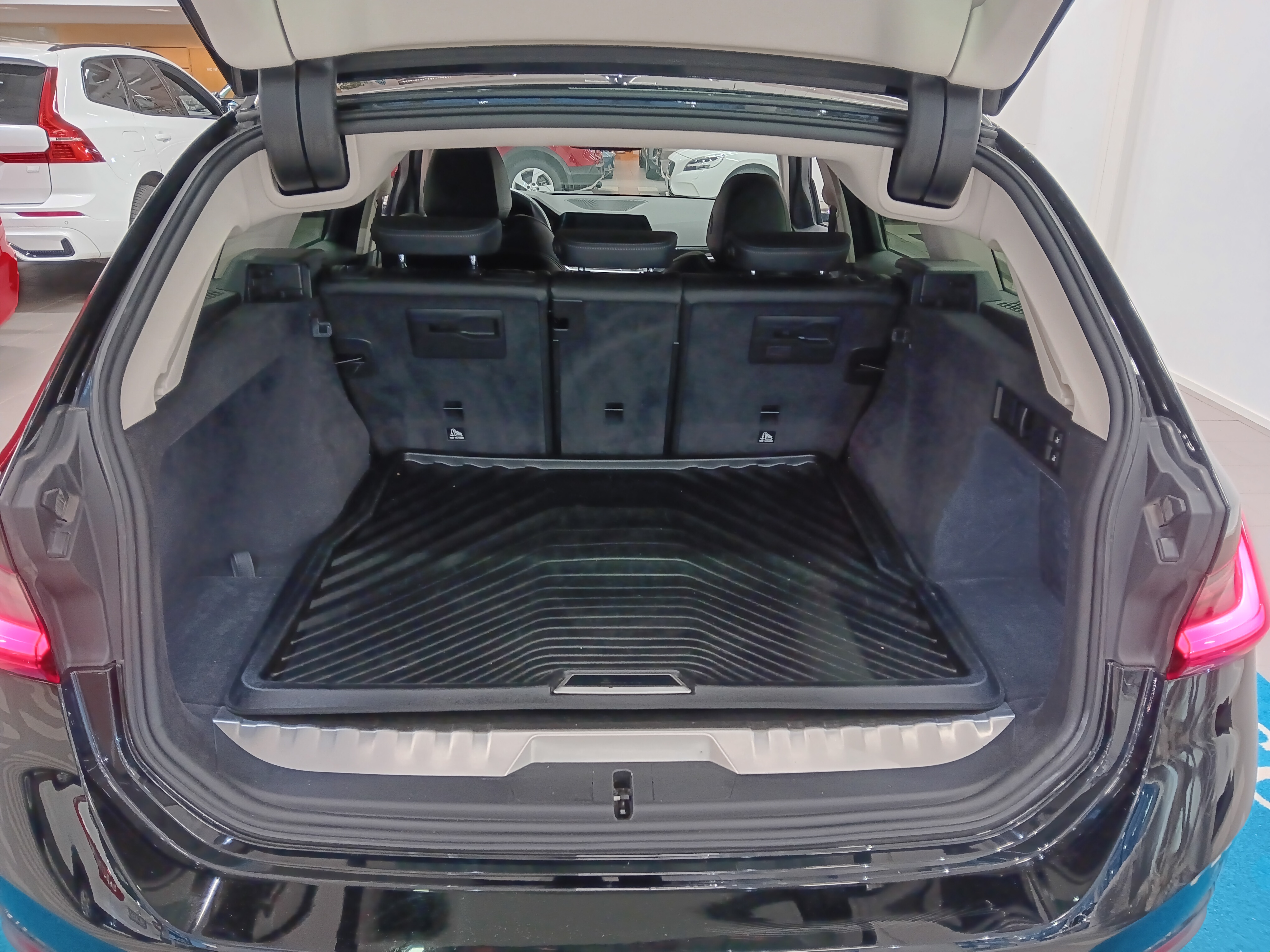 Bmw 330 G21 TOURING 330E XDRIVE BUSINESS SPORT