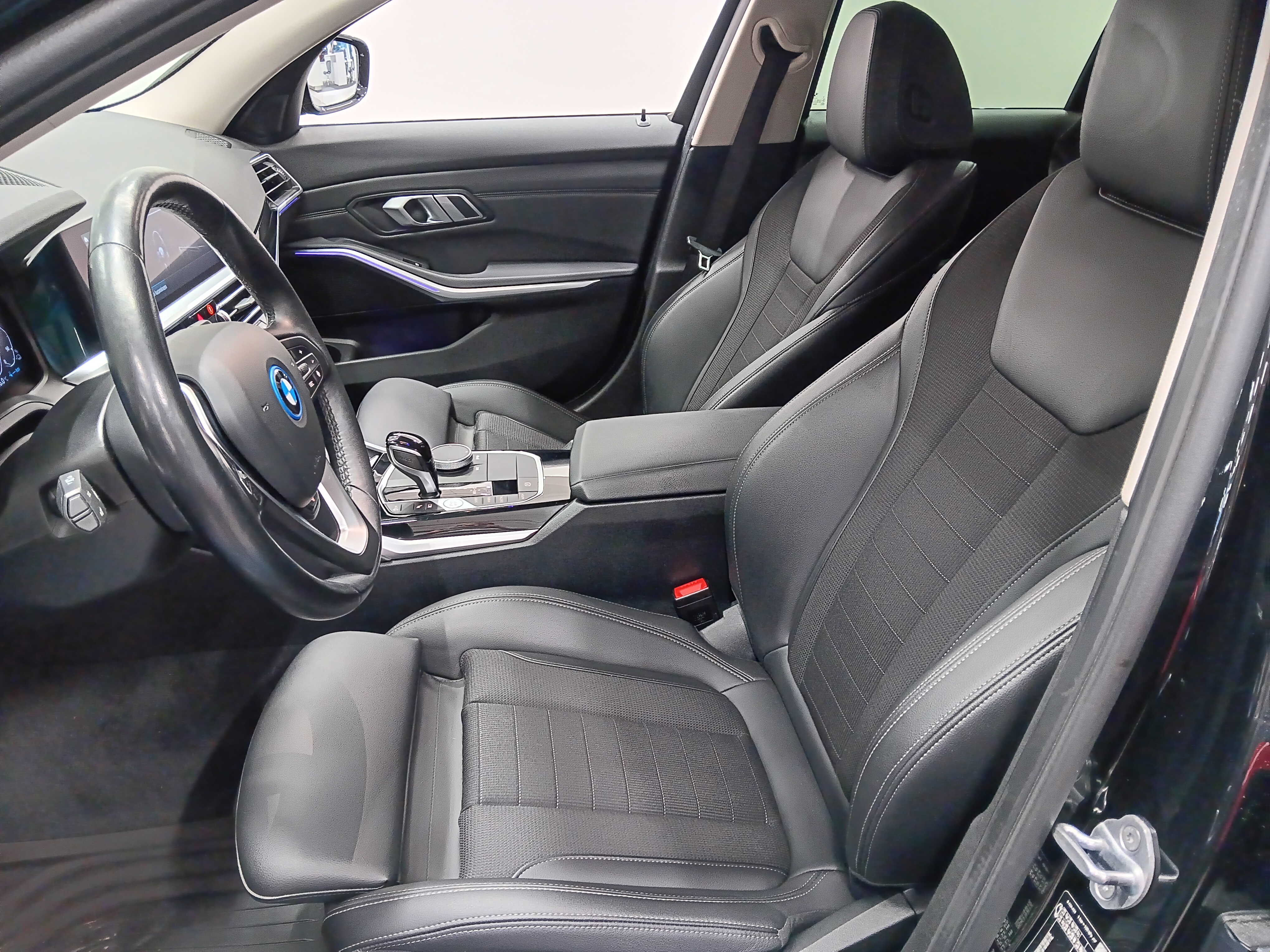 Bmw 330 G21 TOURING 330E XDRIVE BUSINESS SPORT