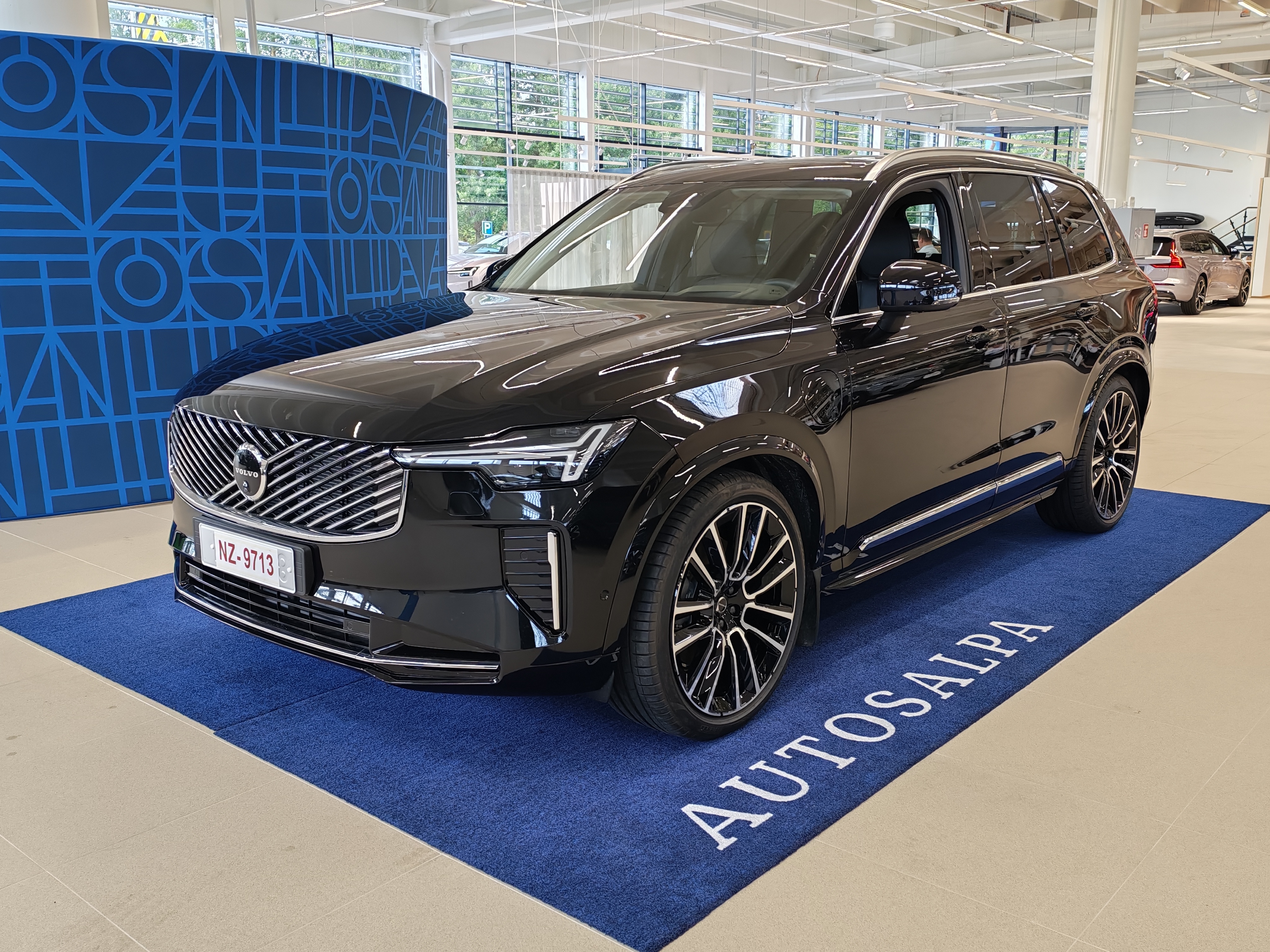 Volvo XC90 T8 AWD LONG RANGE ULTRA BRIGHT.