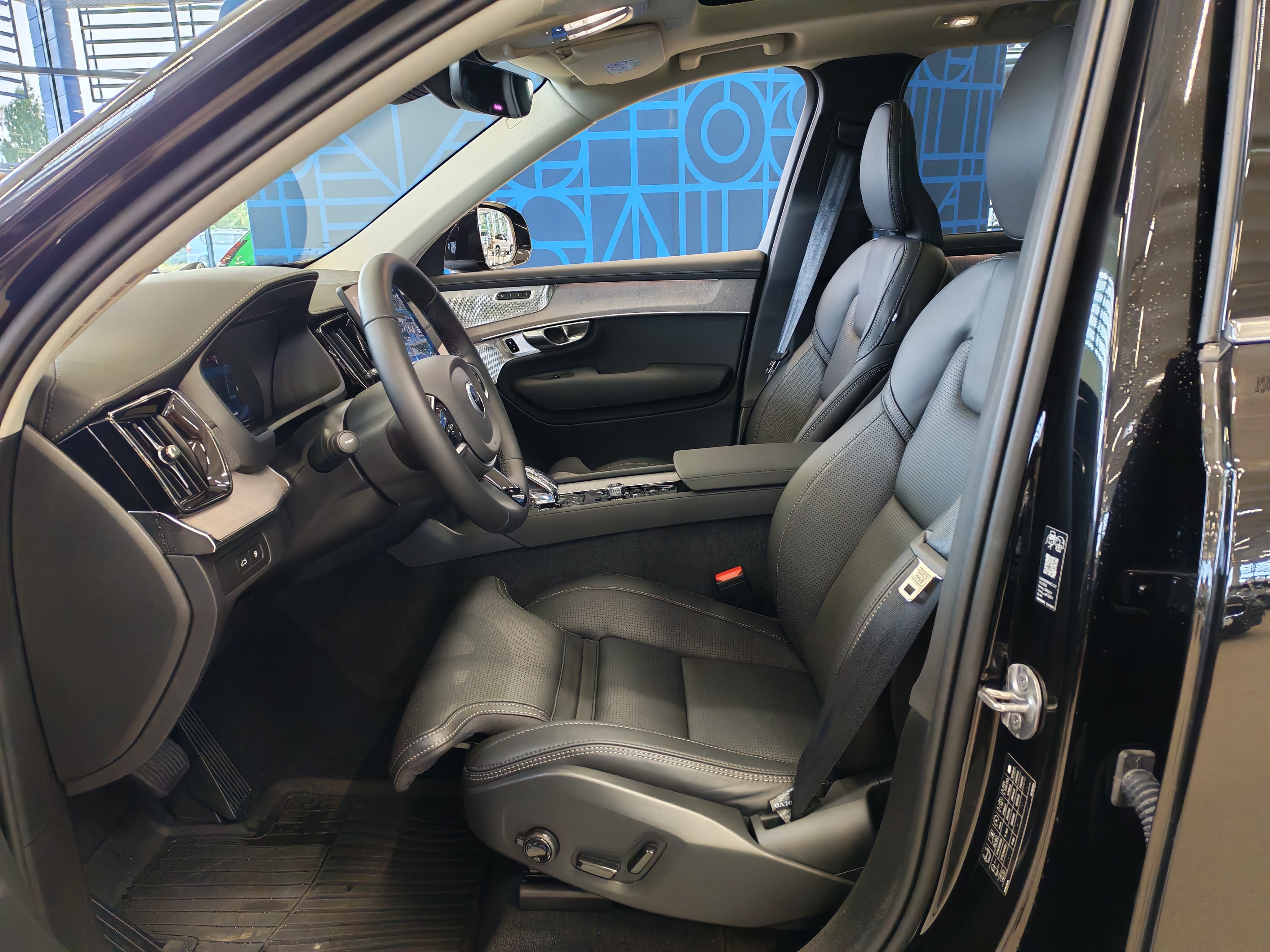 Volvo XC90 T8 AWD LONG RANGE ULTRA BRIGHT.