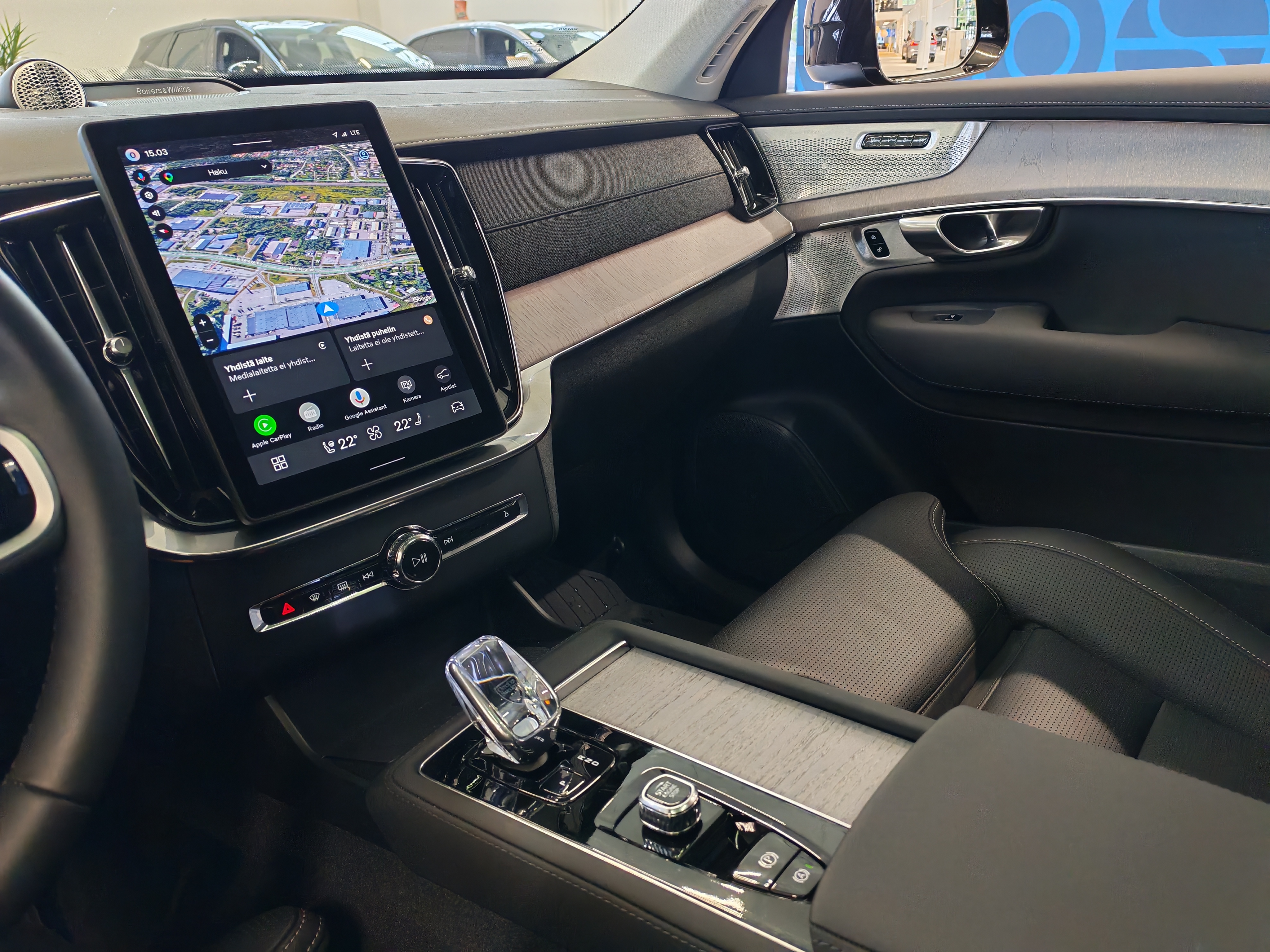 Volvo XC90 T8 AWD LONG RANGE ULTRA BRIGHT.