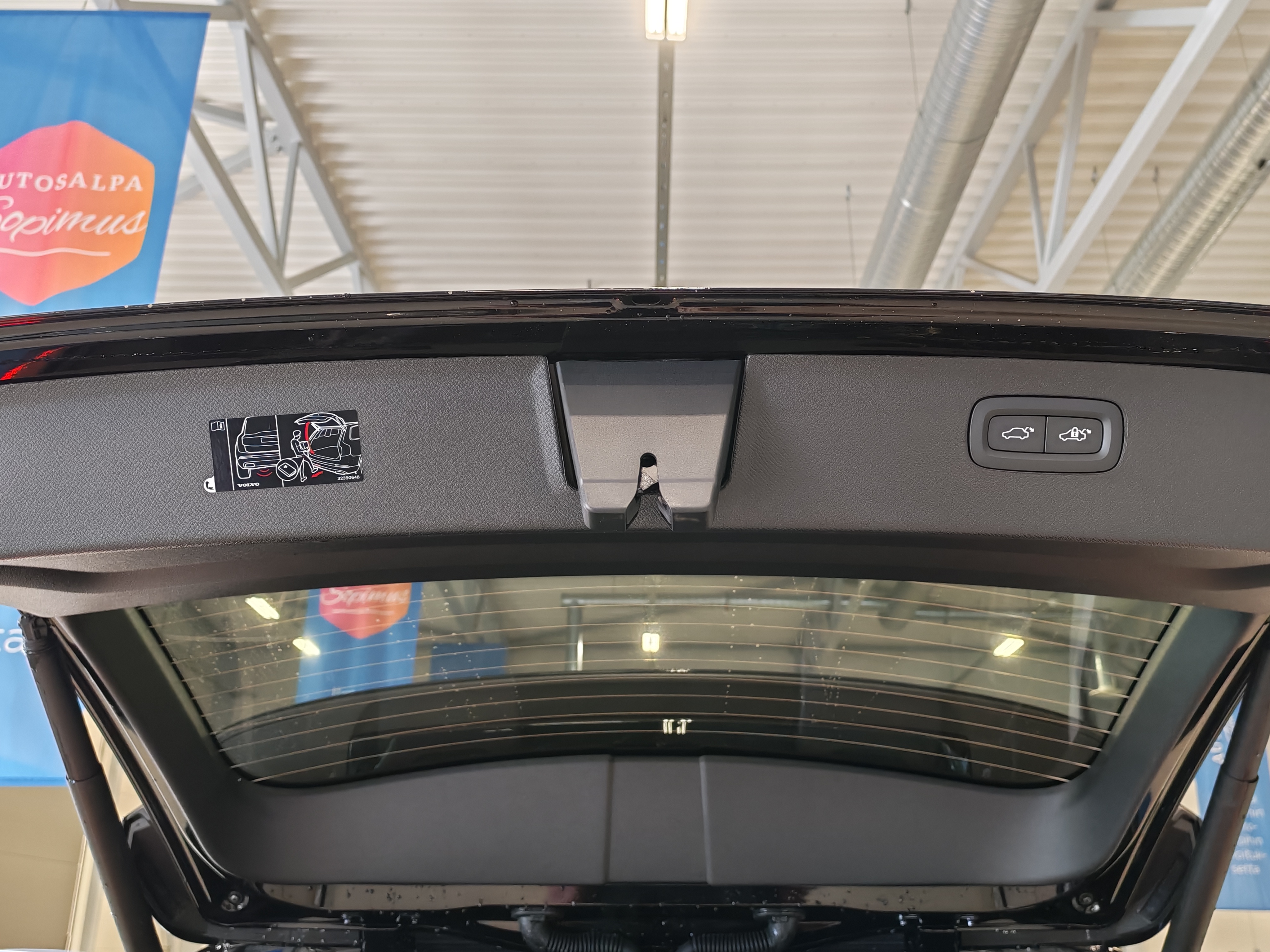 Volvo XC90 T8 AWD LONG RANGE ULTRA BRIGHT.