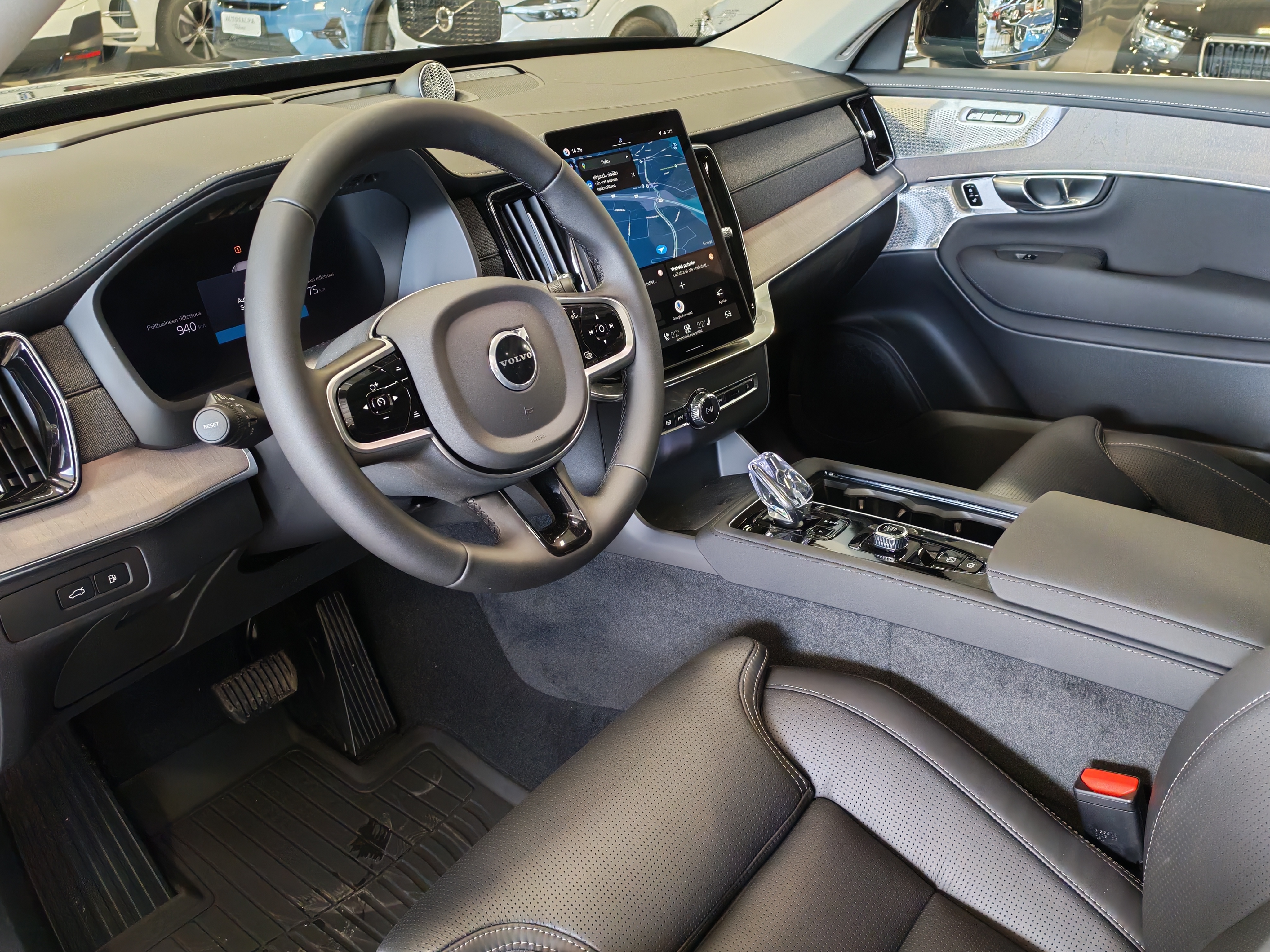Volvo XC90 T8 AWD LONG RANGE ULTRA BRIGHT.