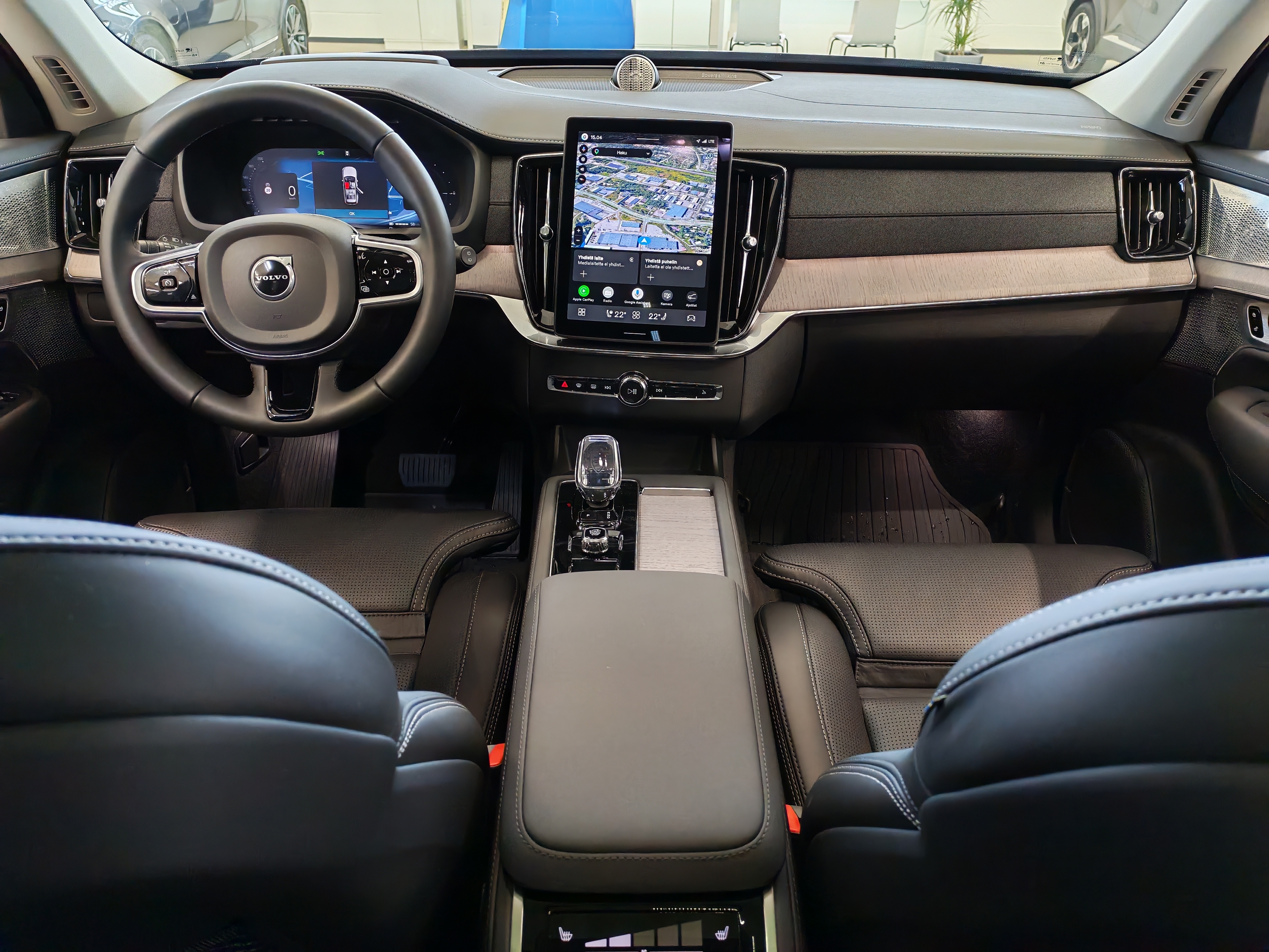 Volvo XC90 T8 AWD LONG RANGE ULTRA BRIGHT.