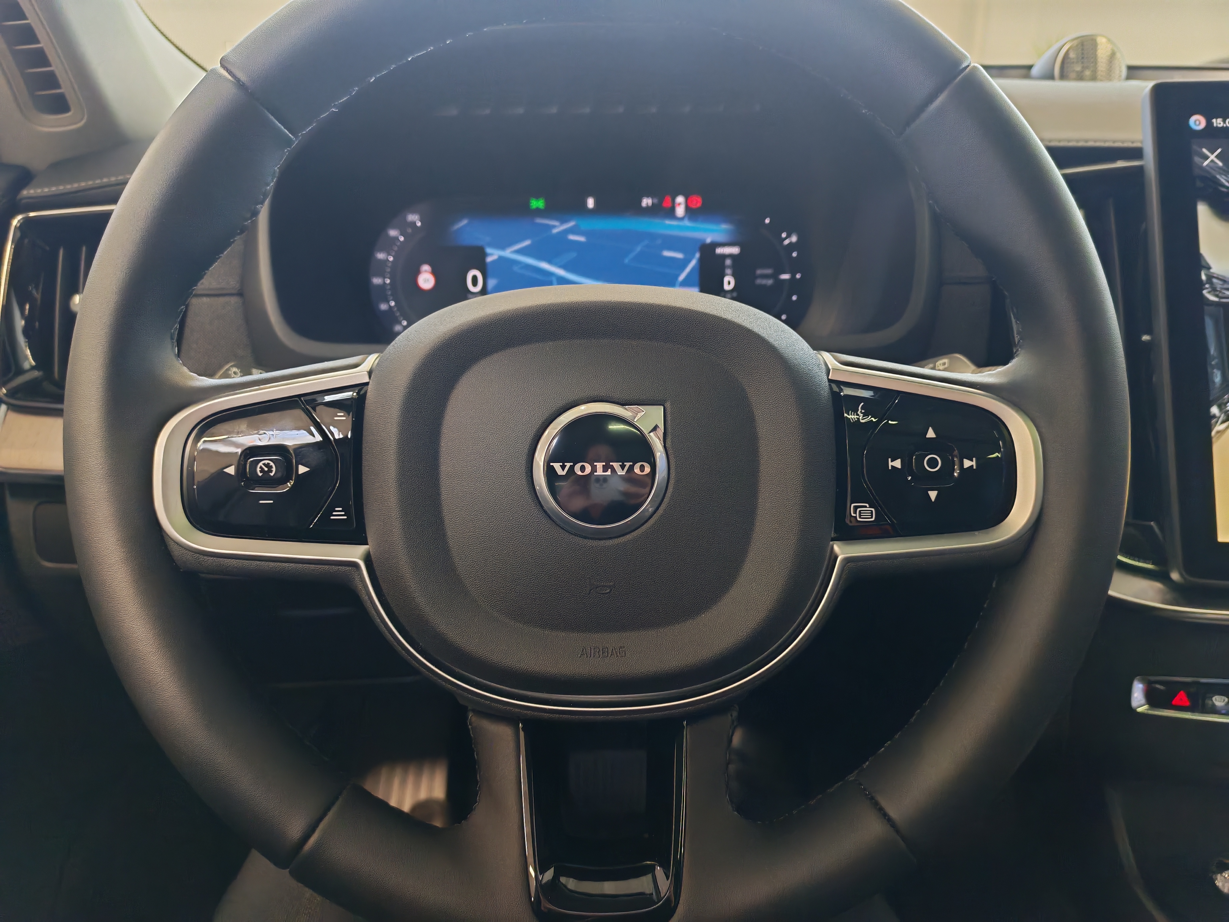 Volvo XC90 T8 AWD LONG RANGE ULTRA BRIGHT.