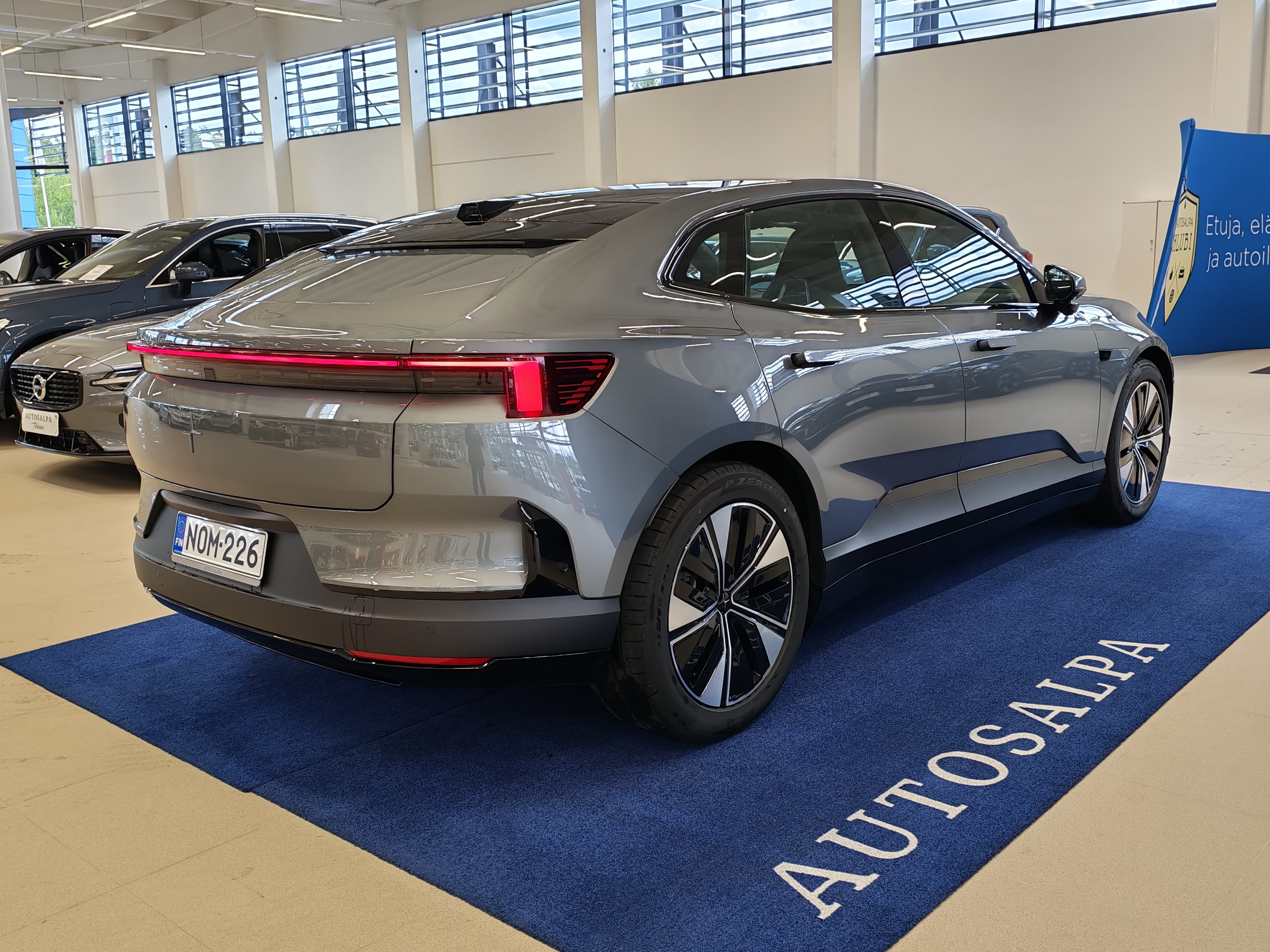 Polestar 4 2026, kuva 2/25