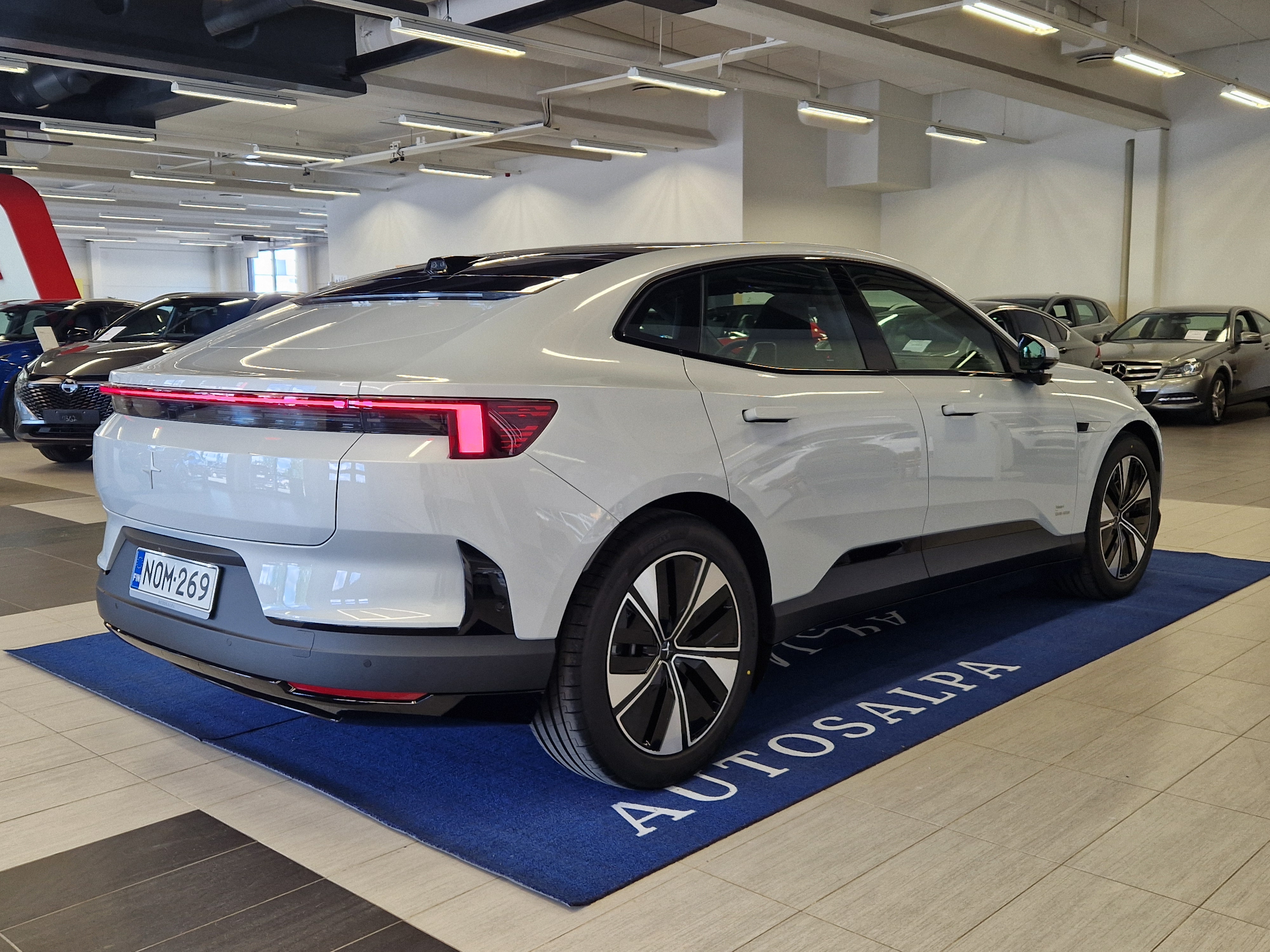 Polestar 4 2026, kuva 2/14