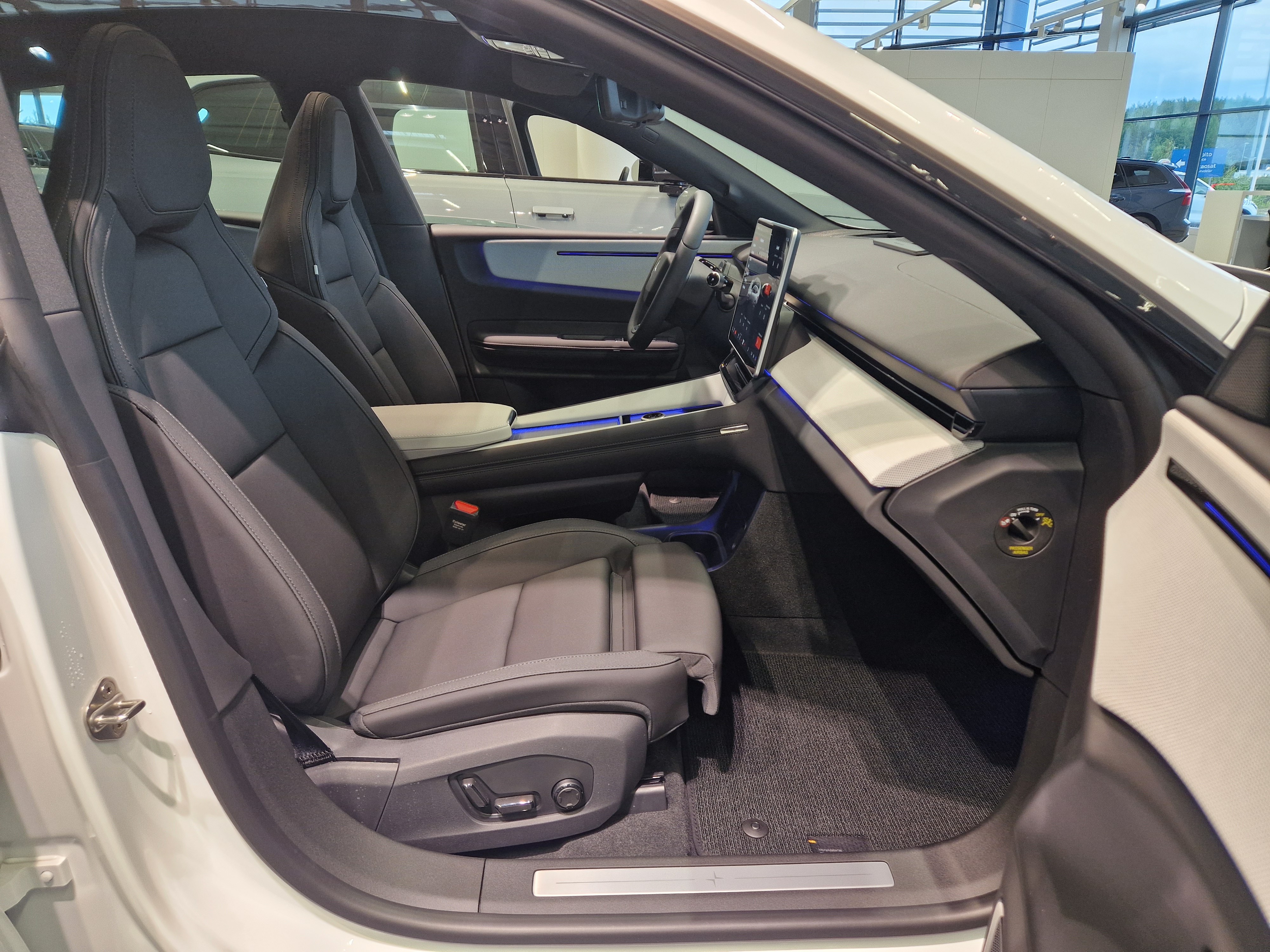 Polestar 4 LONG RANGE SINGLE MOTOR BUSINESS
