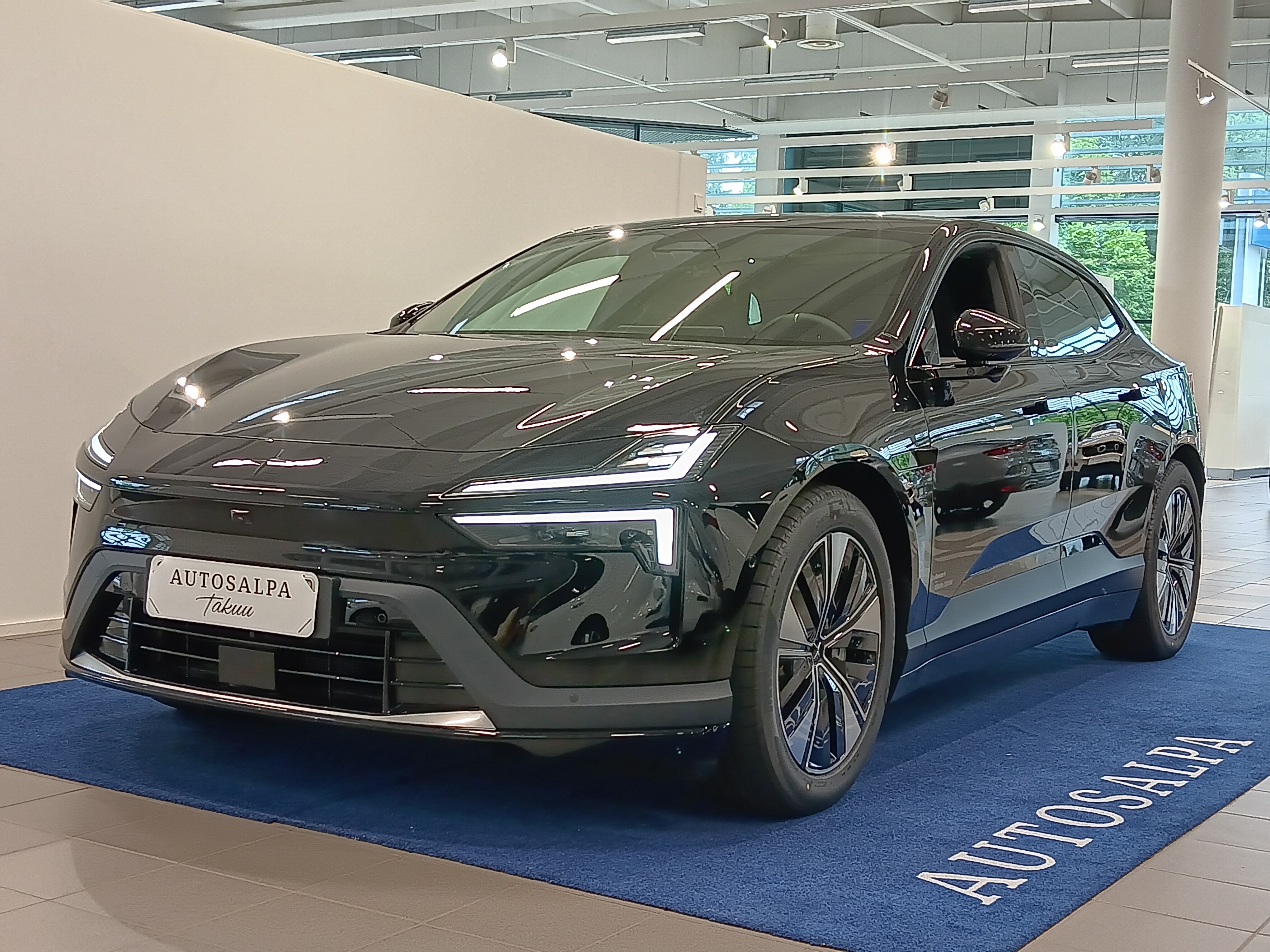 Polestar 4 LONG RANGE SINGLE MOTOR BUSINESS