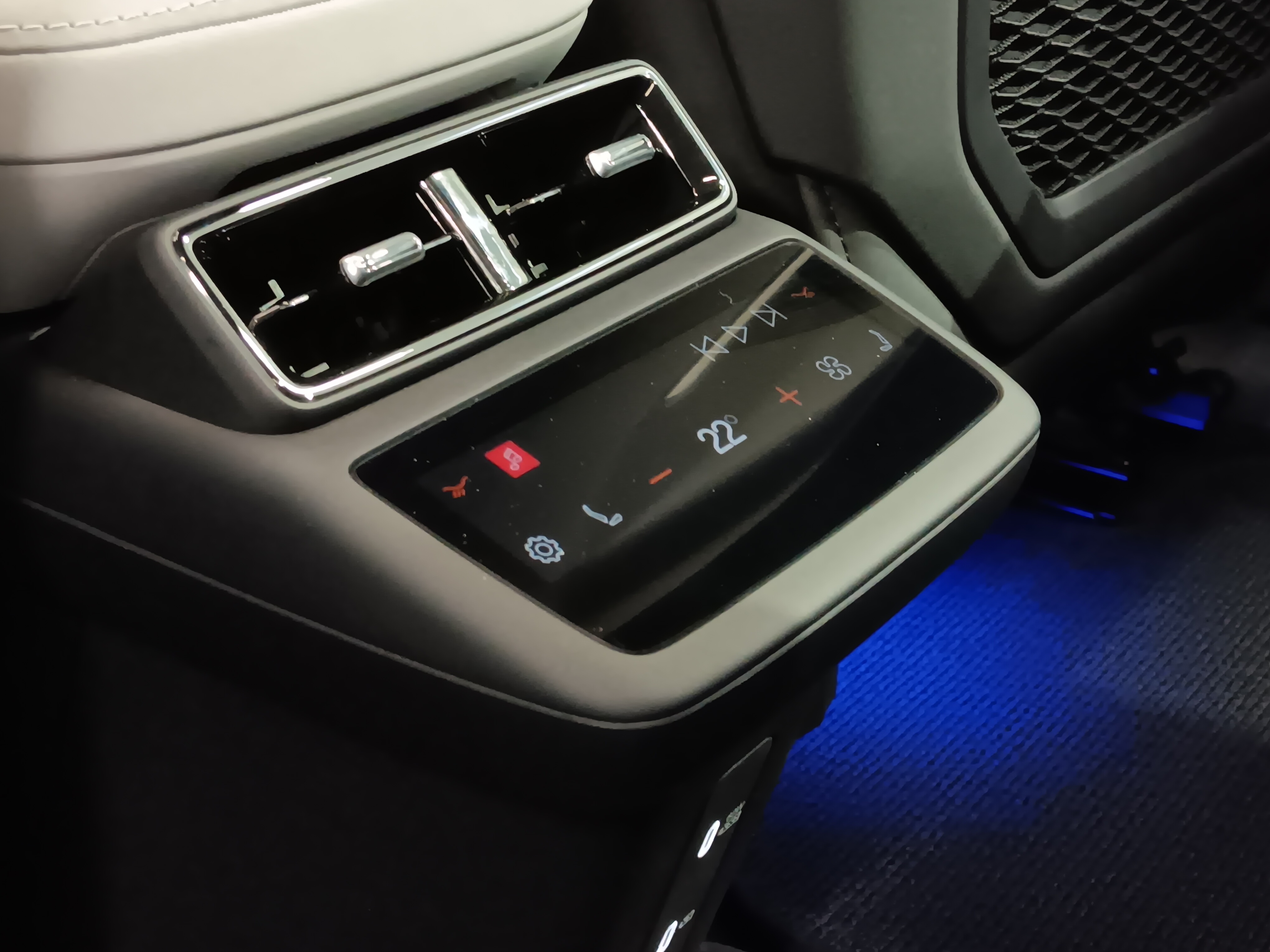Polestar 4 LONG RANGE SINGLE MOTOR BUSINESS