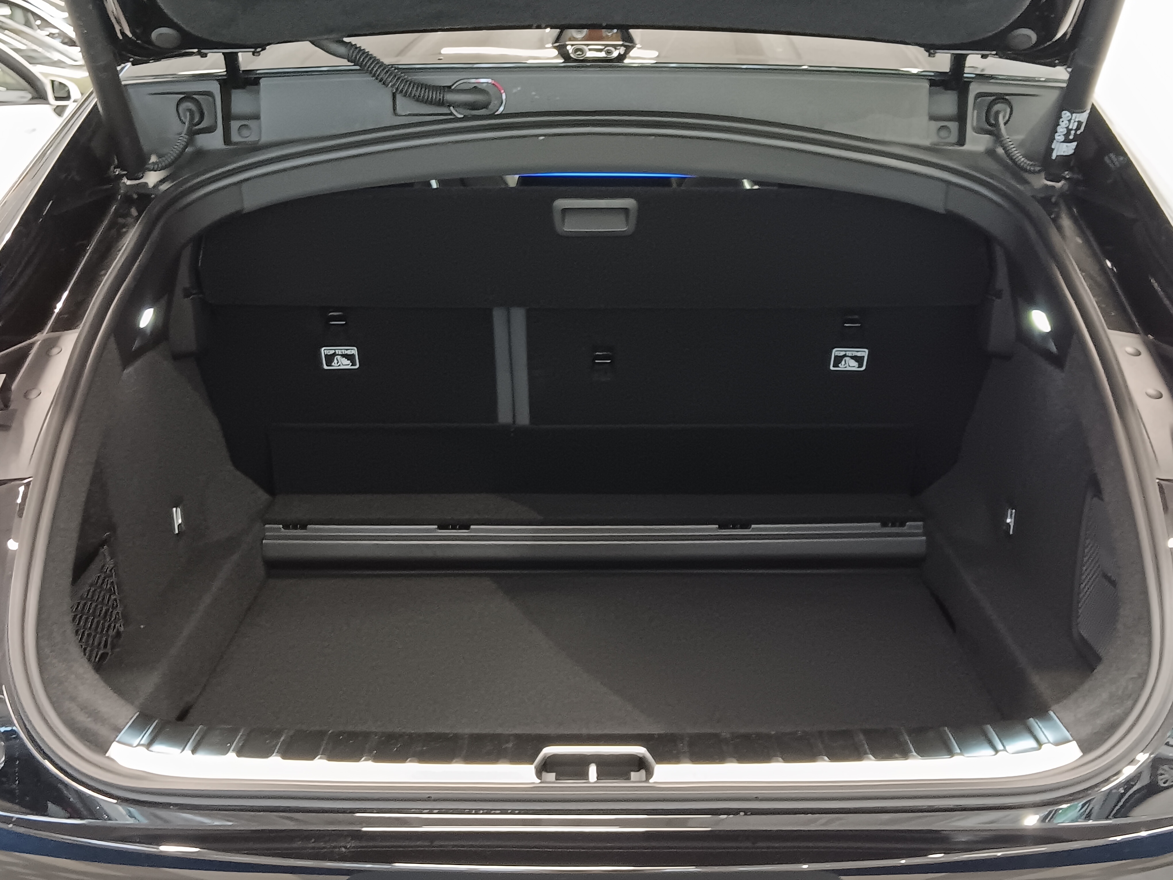 Polestar 4 LONG RANGE SINGLE MOTOR BUSINESS