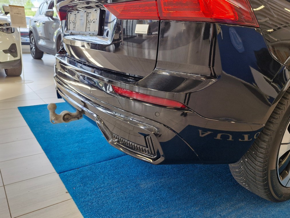 Volvo XC60 T6 AWD LONG RANGE PLUS DARK TAKUU 24KK/40TKM