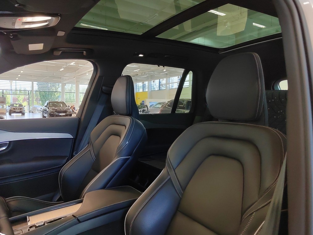 Volvo XC90 T8 AWD LONG RANGE ULTIMATE DARK TAKUU 24KK/40TKM.