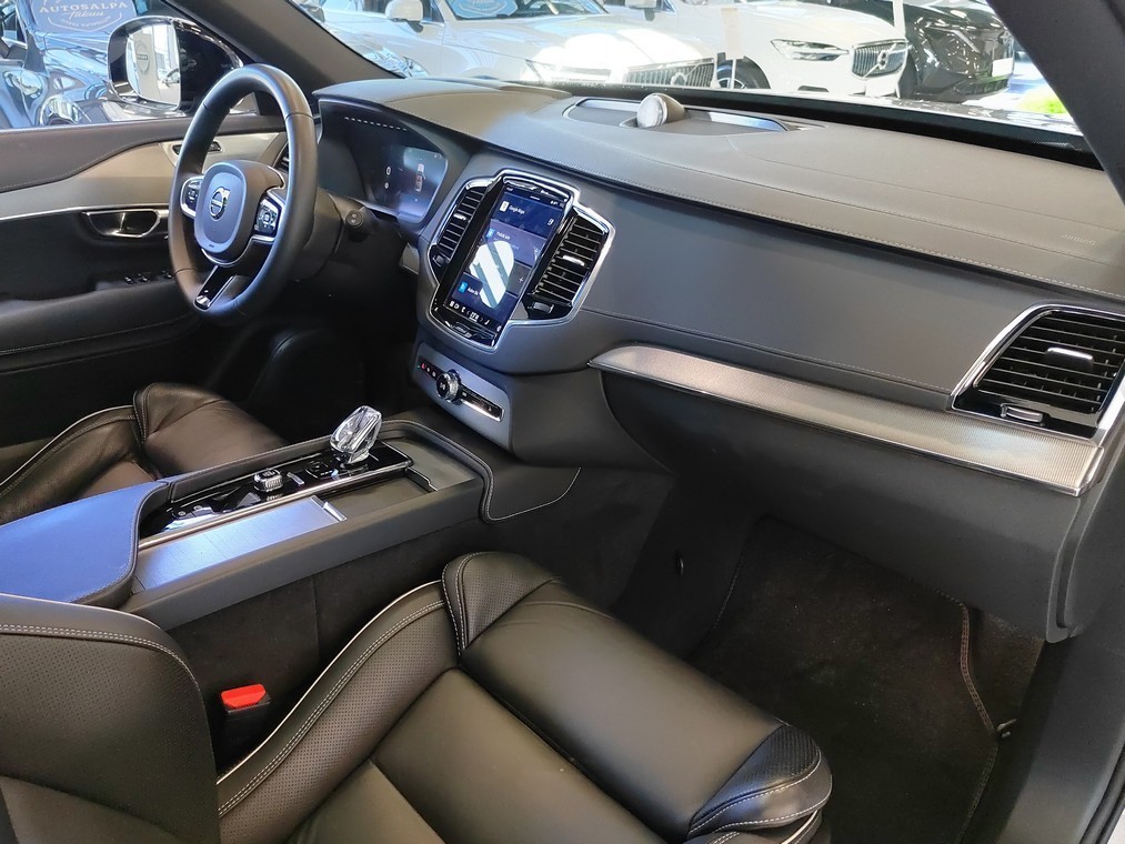 Volvo XC90 T8 AWD LONG RANGE ULTIMATE DARK TAKUU 24KK/40TKM.