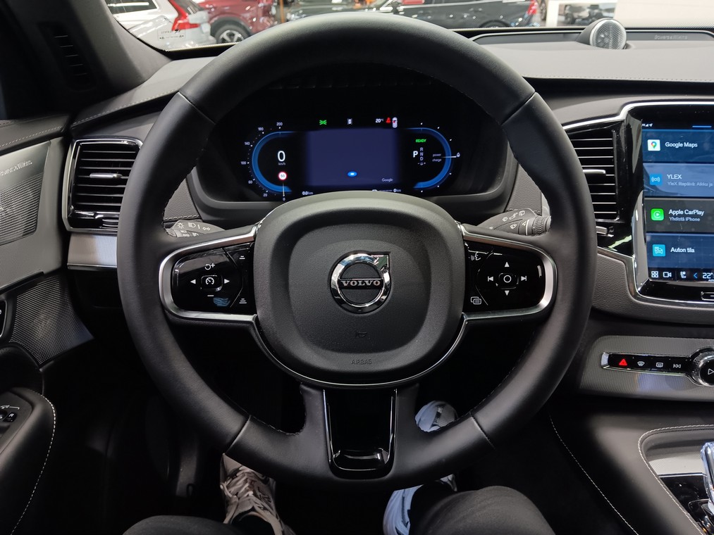 Volvo XC90 T8 AWD LONG RANGE ULTIMATE DARK TAKUU 24KK/40TKM.
