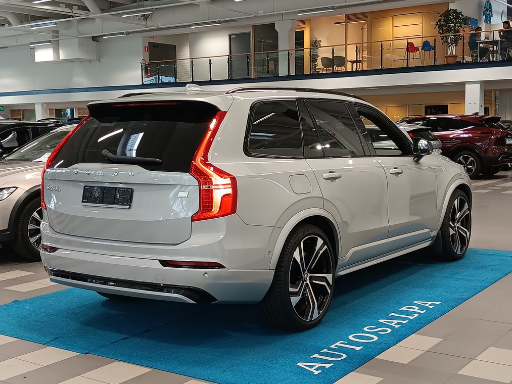 Volvo XC90 T8 AWD LONG RANGE ULTIMATE DARK TAKUU 24KK/40TKM.