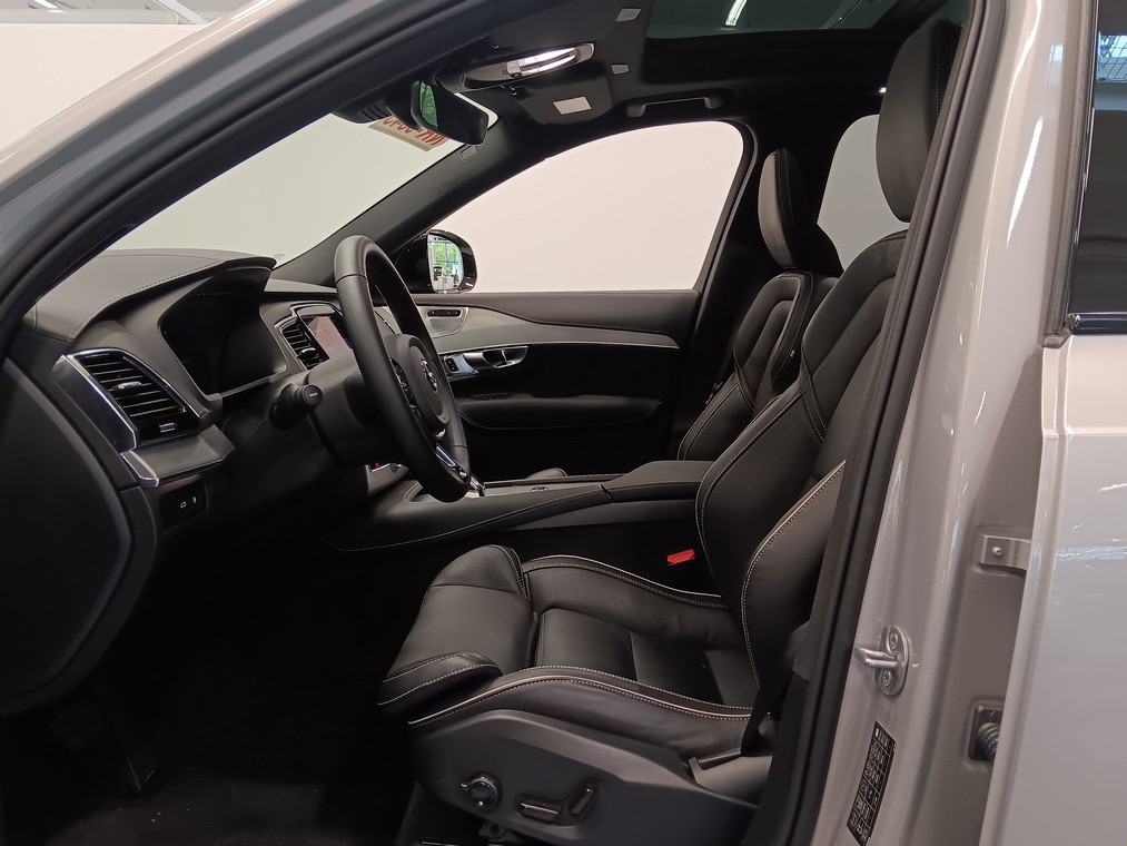 Volvo XC90 T8 AWD LONG RANGE ULTIMATE DARK TAKUU 24KK/40TKM.
