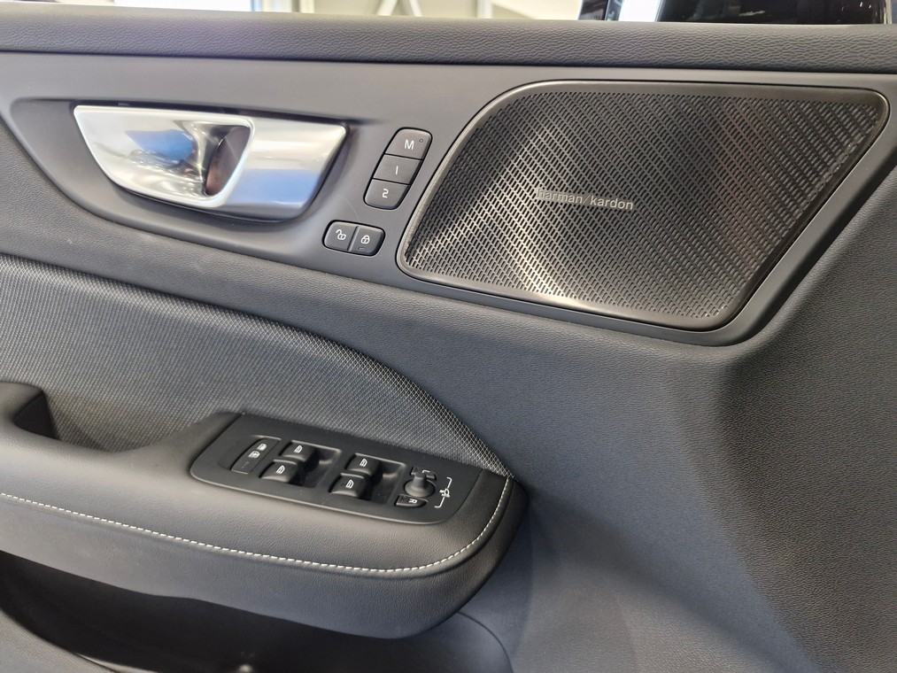 Volvo S60 T6 AWD LONG RANGE PLUS DARK TAKUU 24KK/40TKM