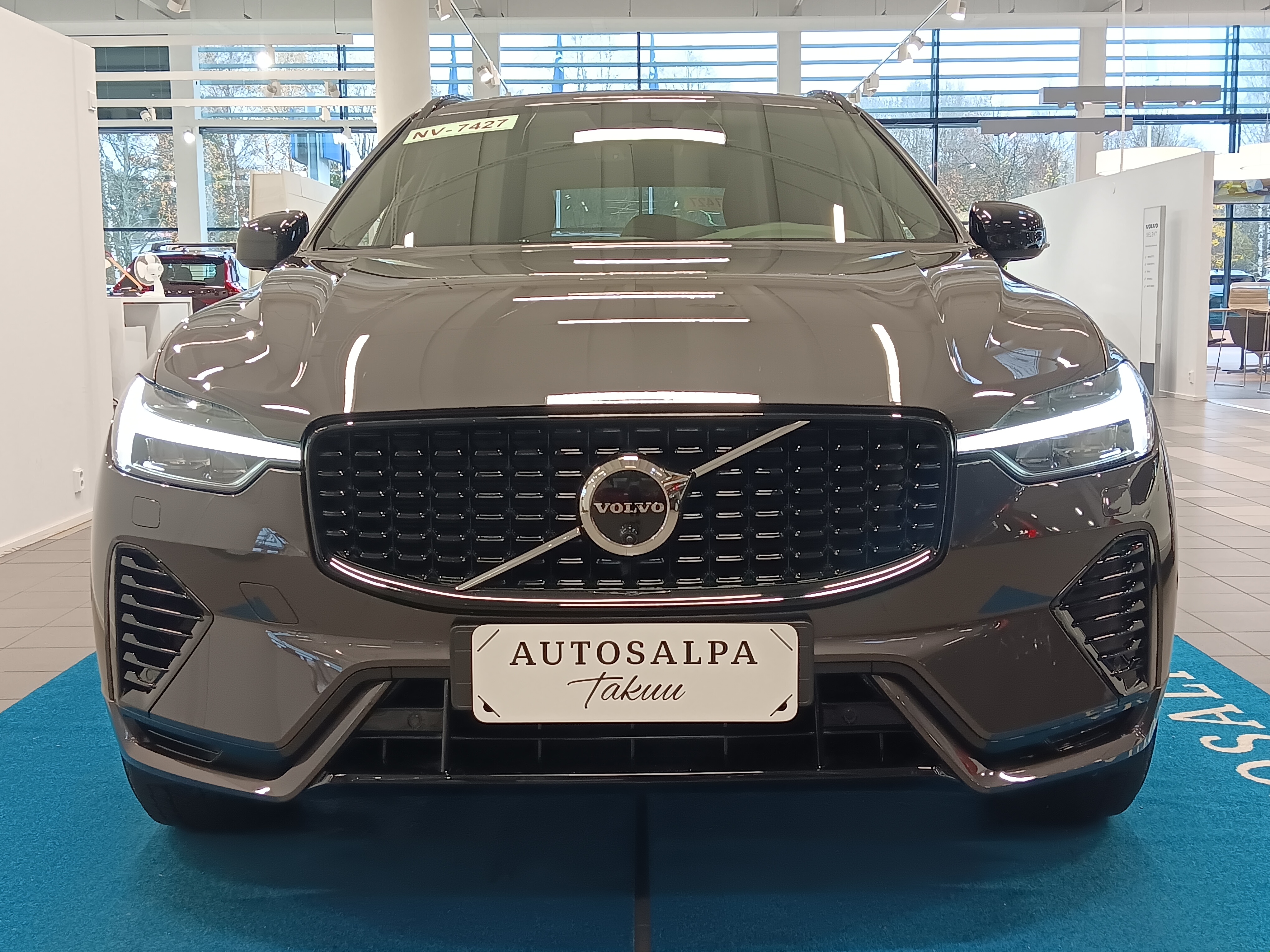 Volvo XC60 T6 AWD LONG RANGE PLUS DARK TAKUU 24KK/40TKM.