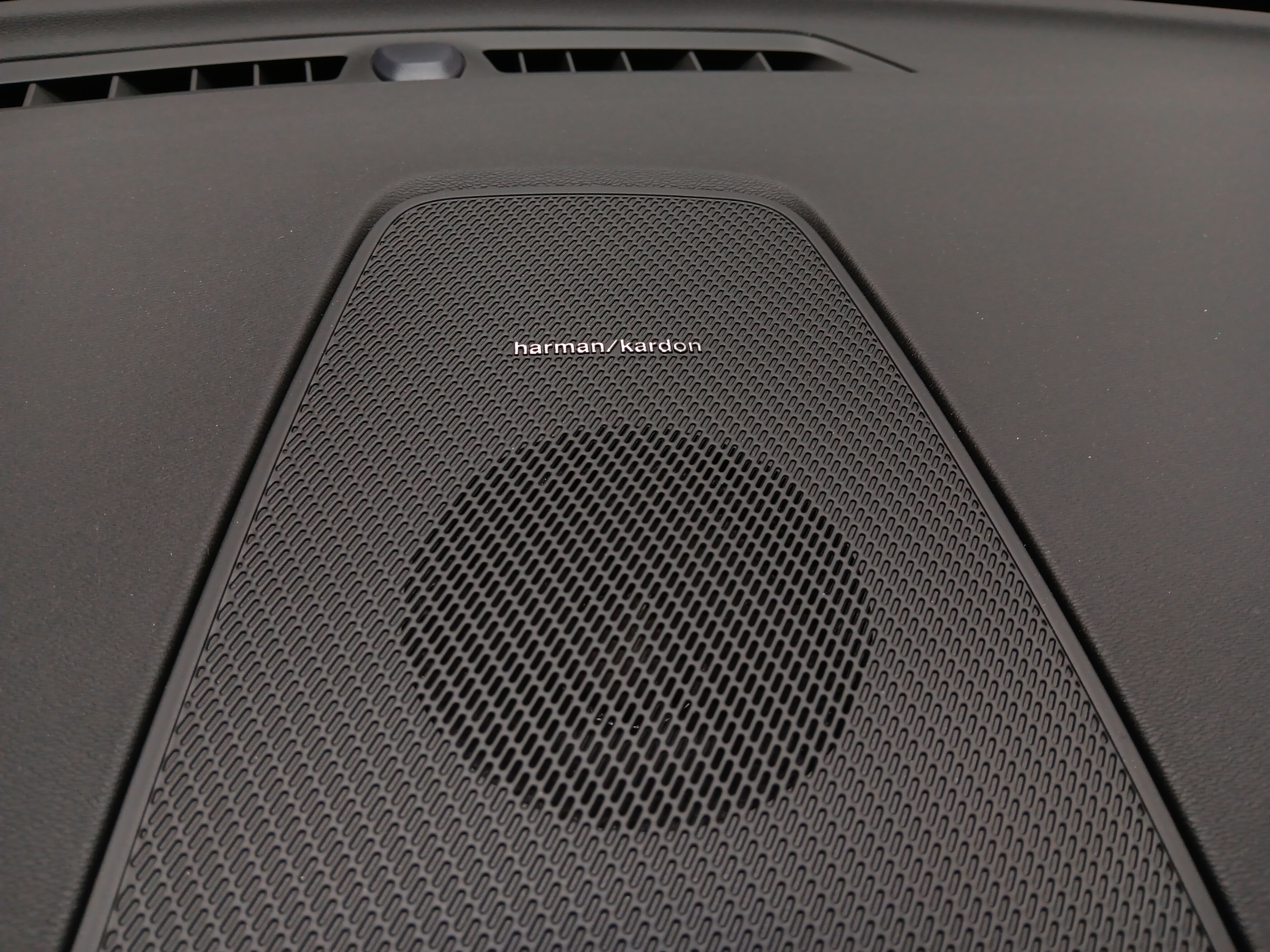 Volvo XC60 T6 AWD LONG RANGE PLUS BLACK EDITION