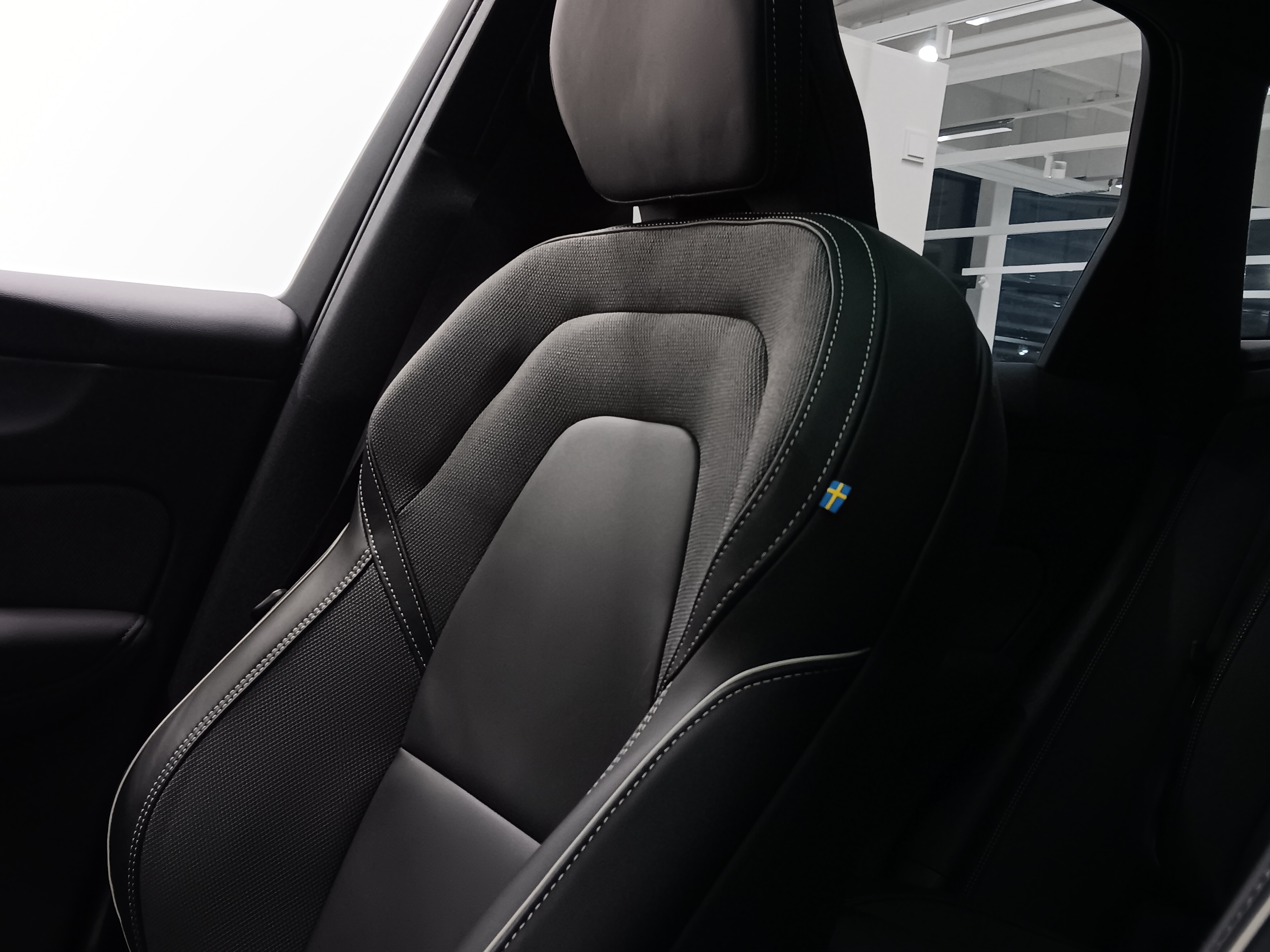 Volvo XC60 T6 AWD LONG RANGE PLUS BLACK EDITION