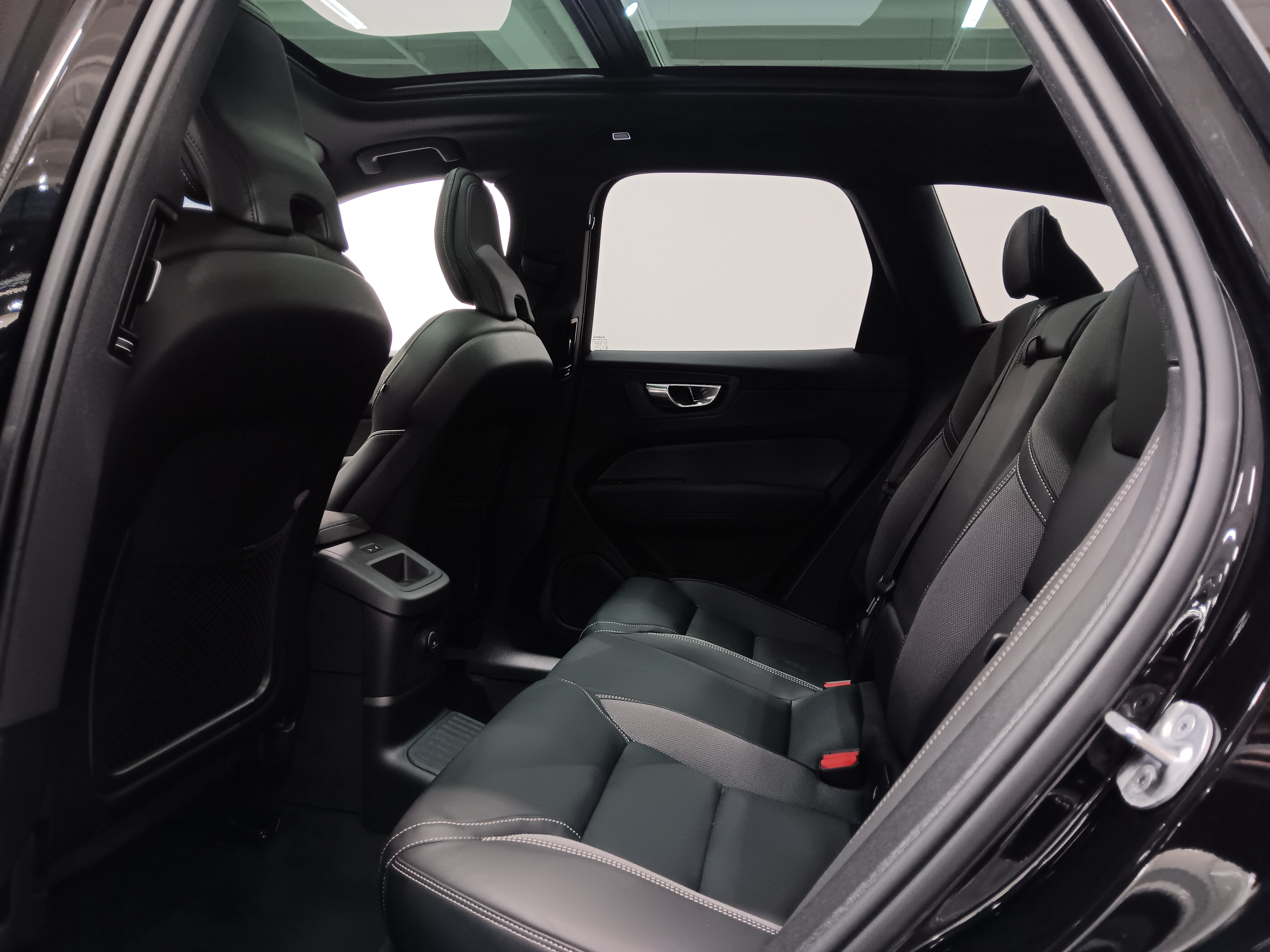 Volvo XC60 T6 AWD LONG RANGE PLUS BLACK EDITION